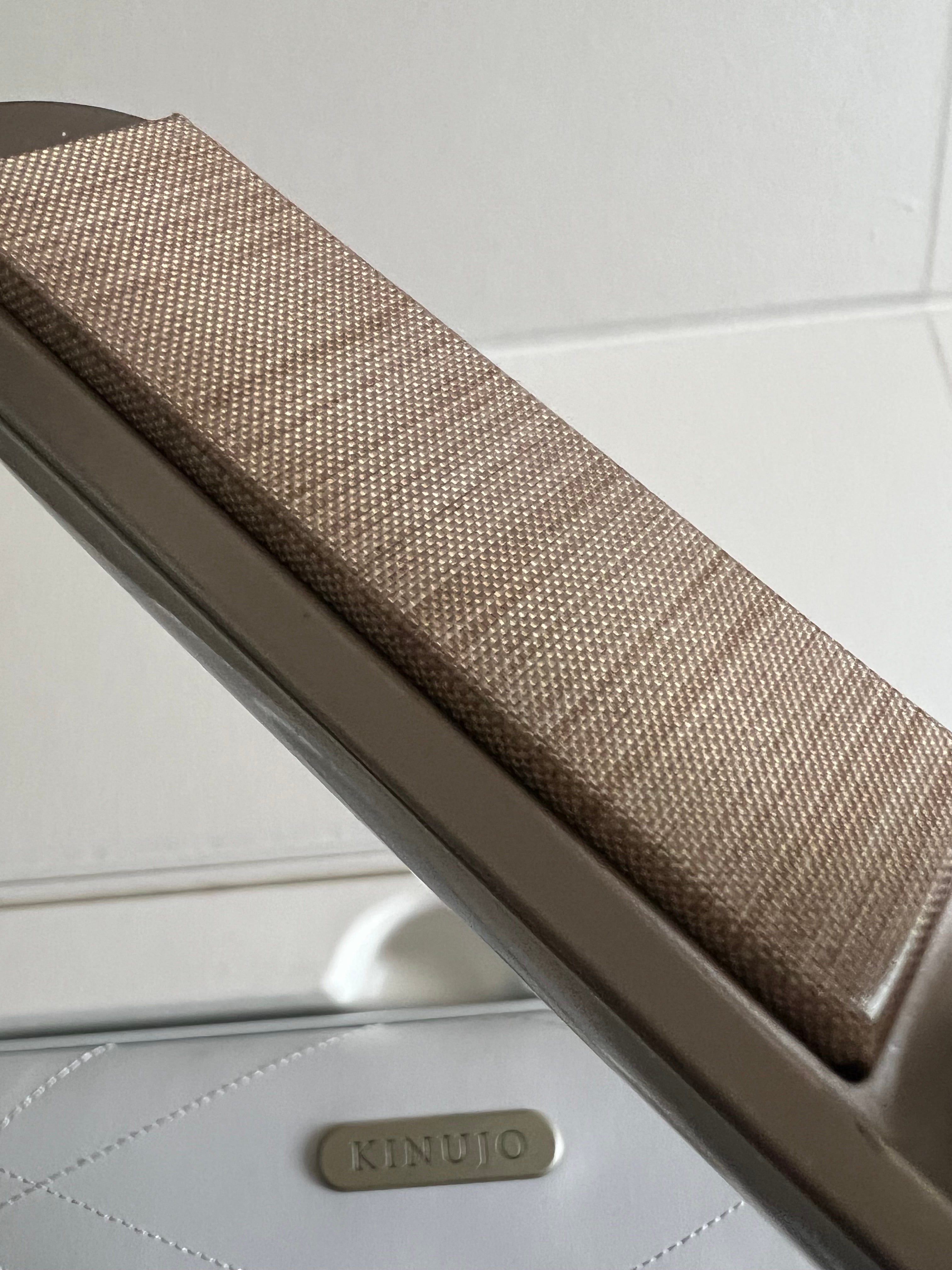 レンタル] [海外対応] 絹女 KINUJO Luxejewel コードレスアイロン