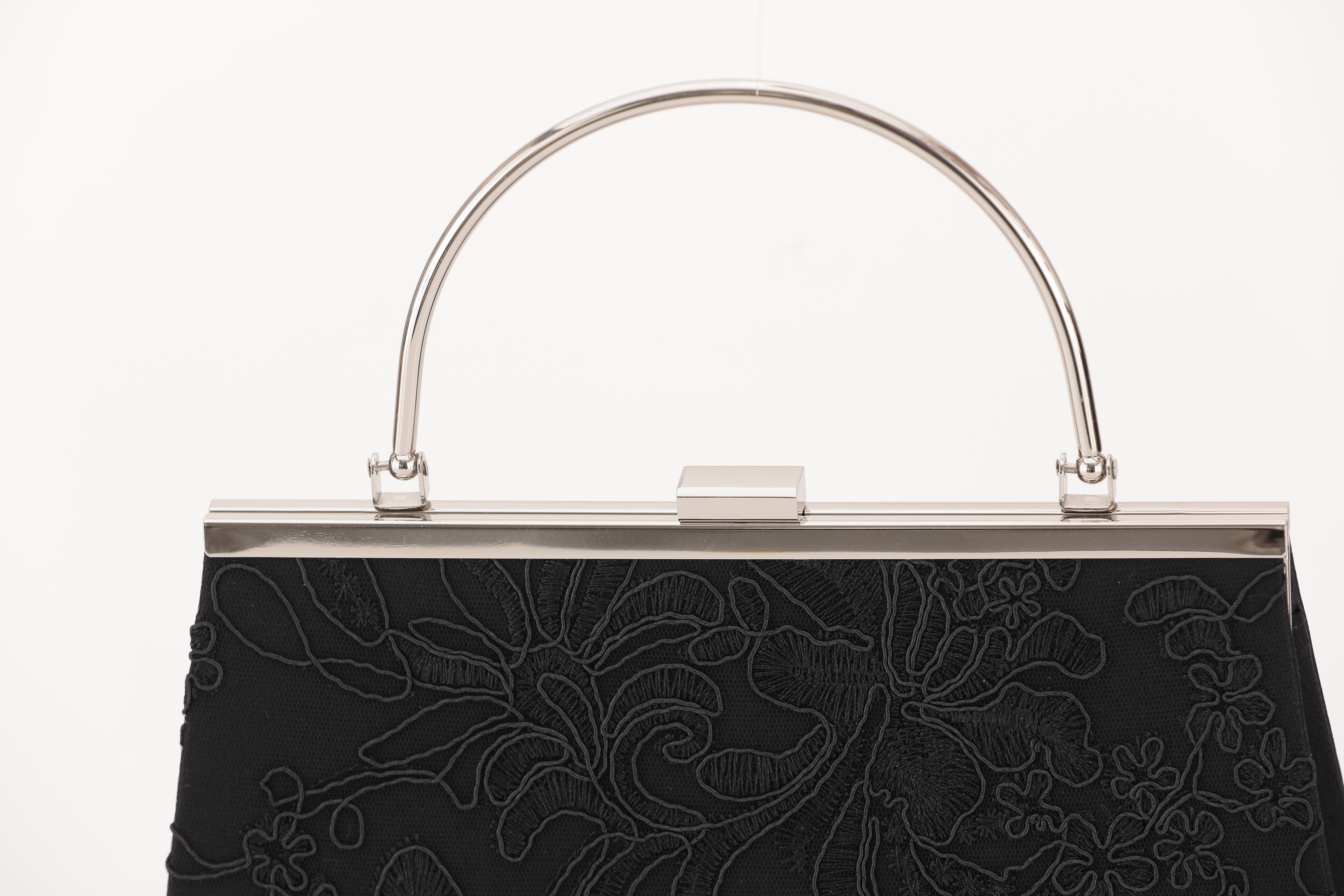 [レンタル] アートマリー 刺繍デザインパーティーバッグ ブラックの宅配レンタル - 5