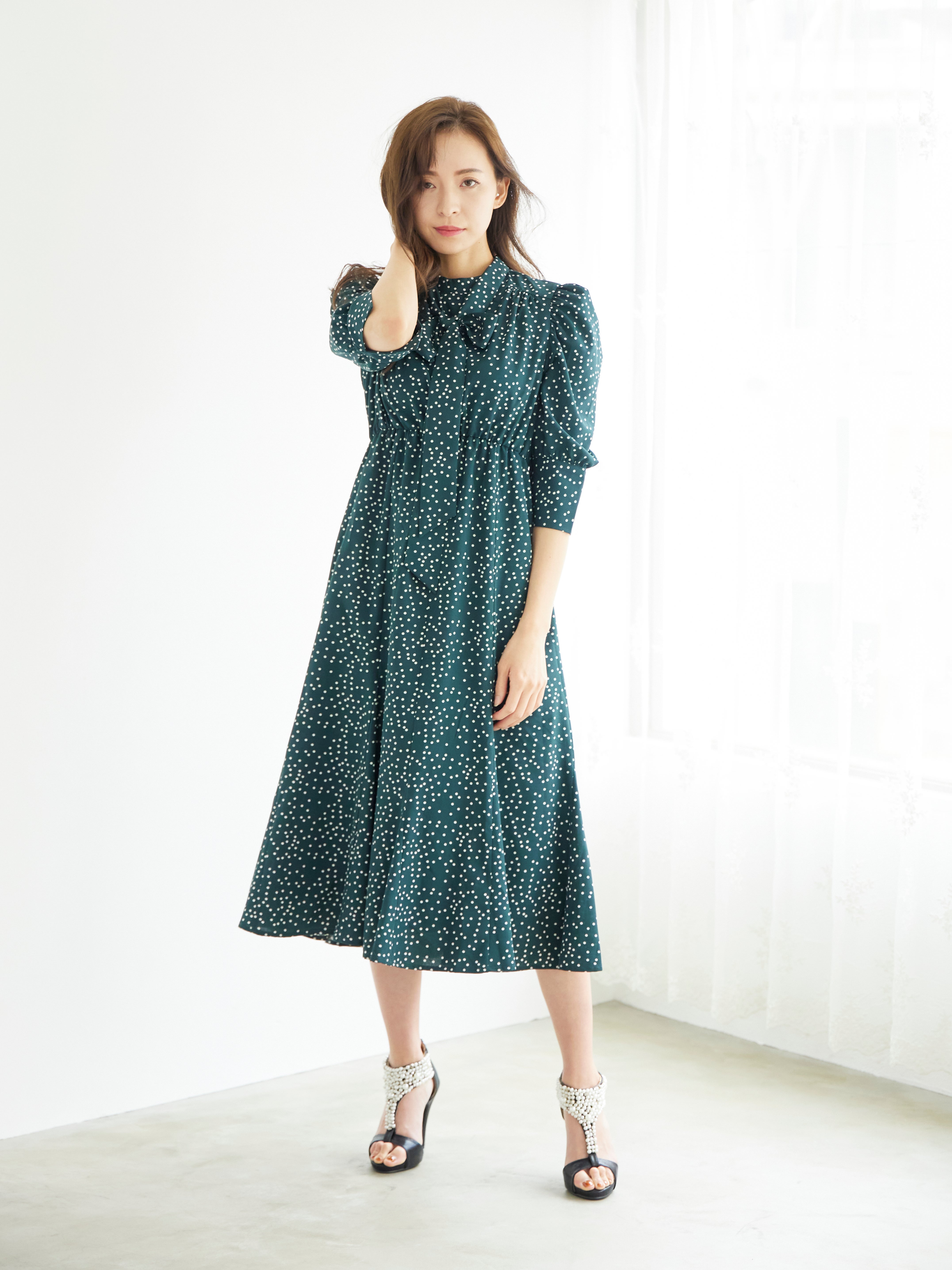 [レンタル] BELINDA DE CAPRIS ギャザースリーブ ドットワンピースドレス グリーンの宅配レンタル - 11