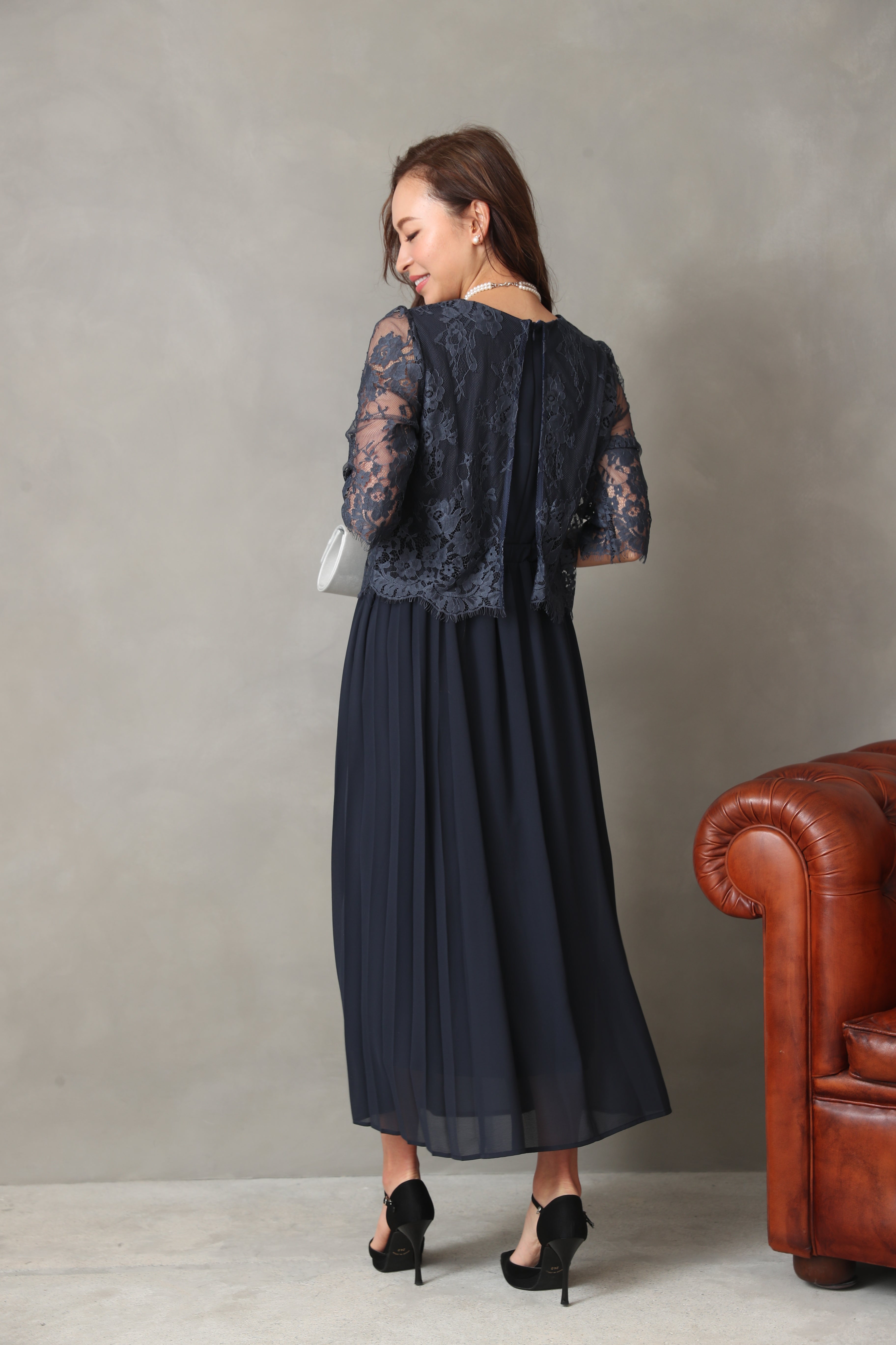 [レンタル] BELINDA DE CAPRIS サイドプリーツ レーススリーブ ワンピースドレス ネイビーの宅配レンタル - 22