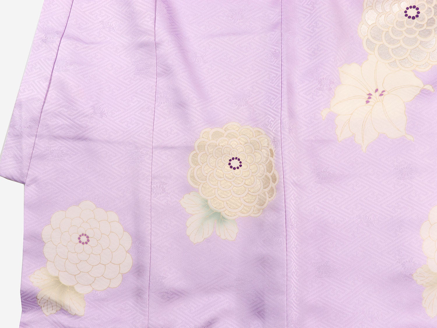[レンタル] 女の子 お宮参り 産着 吉澤織物 レンタル6点フルセット 正絹 クリーム色の牡丹に金駒刺繍 紗綾形の藤色の宅配レンタル - 7