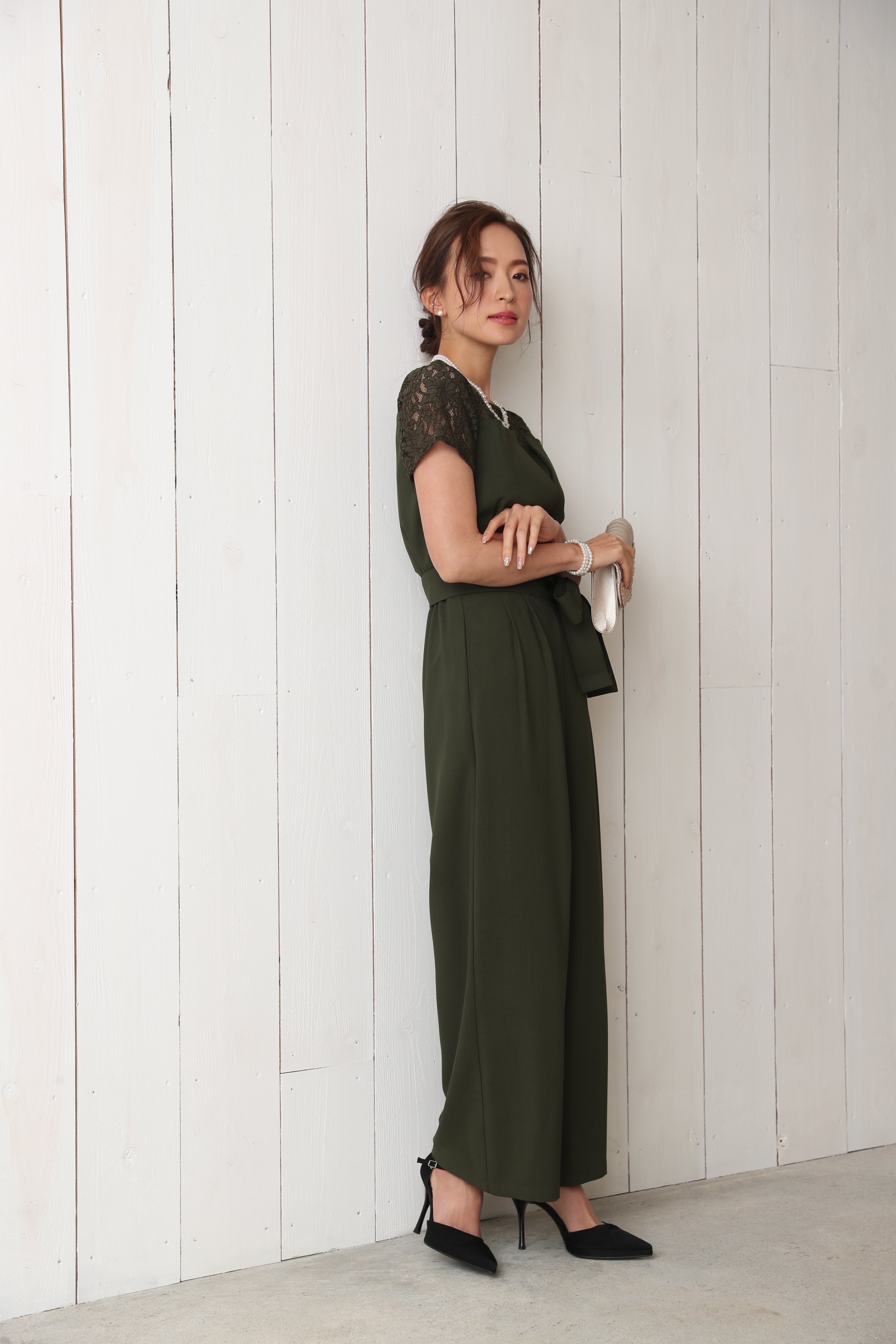 [レンタル] BELINDA DE CAPRIS 袖付きタックテーパード オールインワン パンツドレス カーキの宅配レンタル - 13