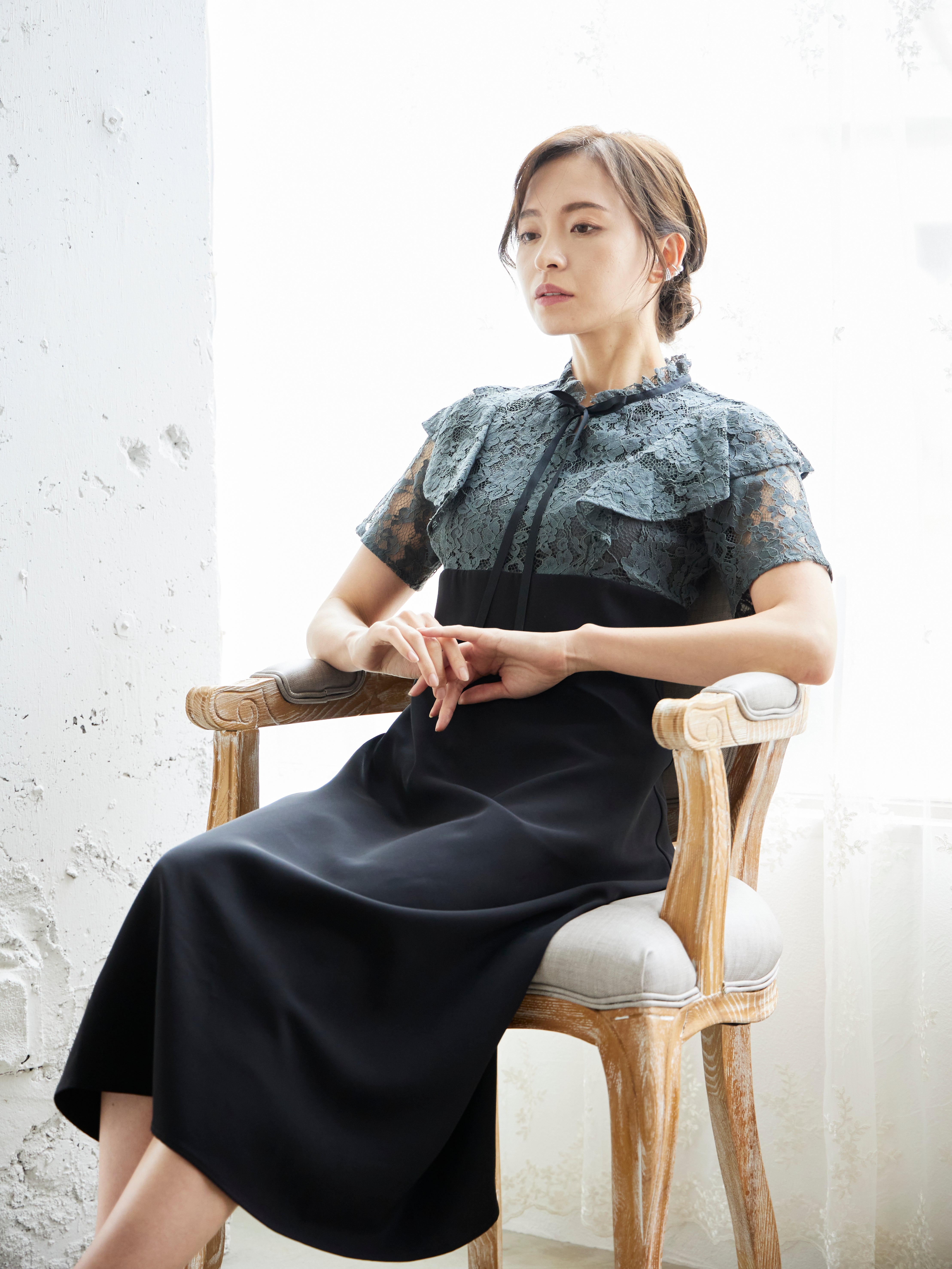 [レンタル] BELINDA DE CAPRIS レース切り替え タイトワンピースドレス グレーの宅配レンタル - 9