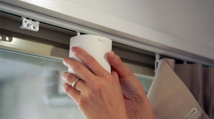 [レンタル] プラススタイル(+Style) 自動開閉 スマートカーテン 2台とWi-Fi接続ユニット付き【両開き】 - 3