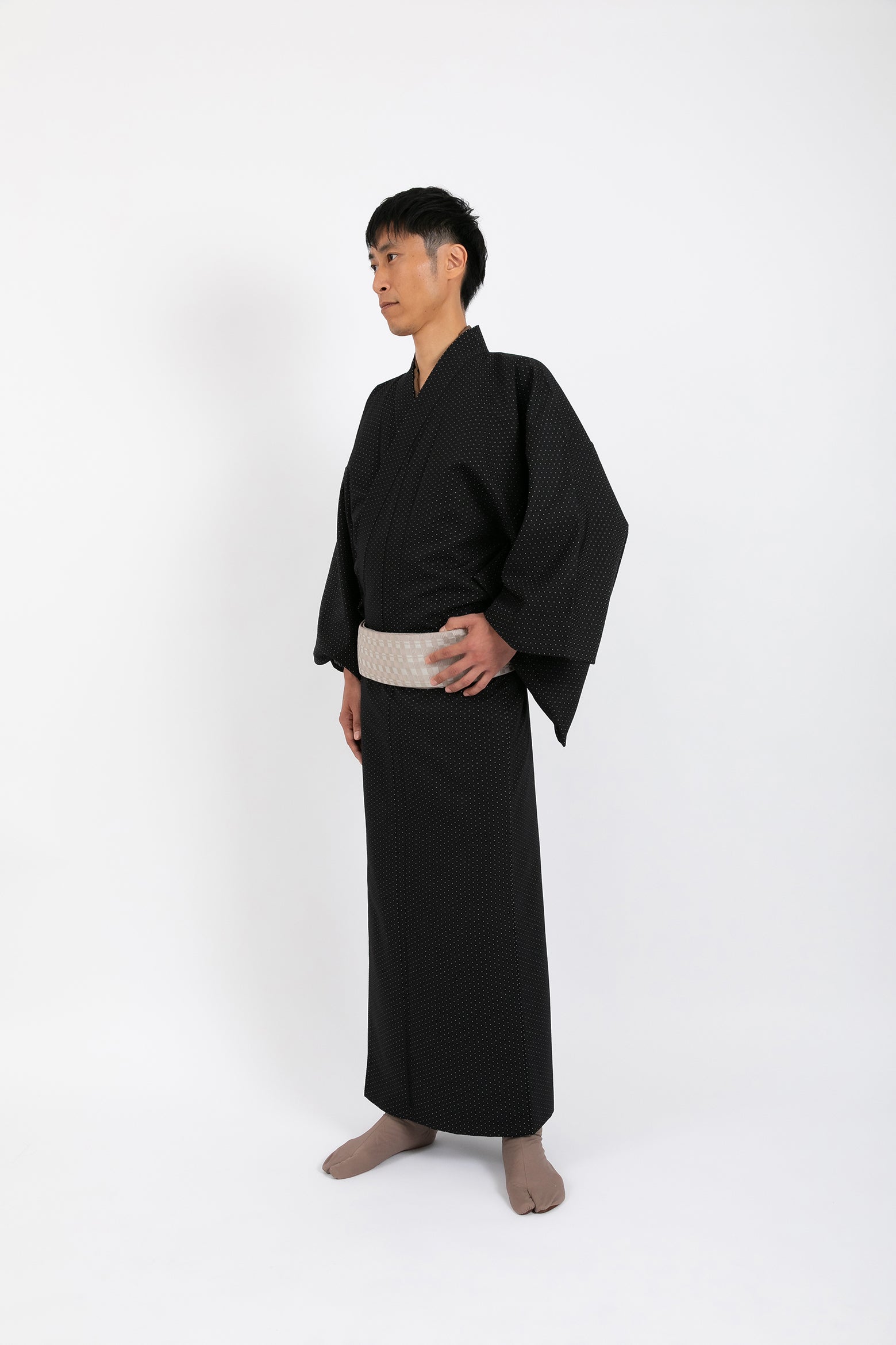 [レンタル] 花襲(はながさね) かんたん着物 YOUR ドット柄地紋(黒)の宅配レンタル - 3