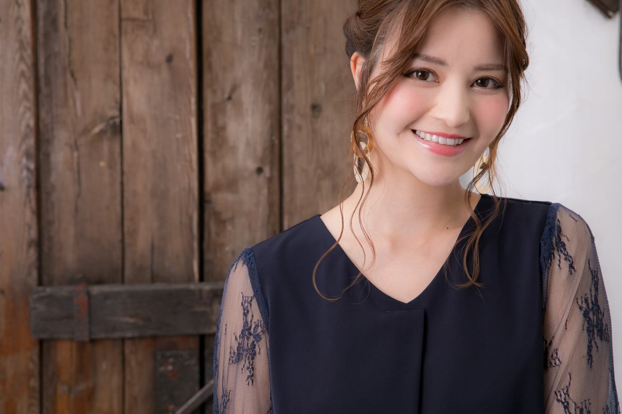 [レンタル] BELINDA DE CAPRIS チュールスリーブカフス セットアップ パンツドレス ネイビーの宅配レンタル - 10