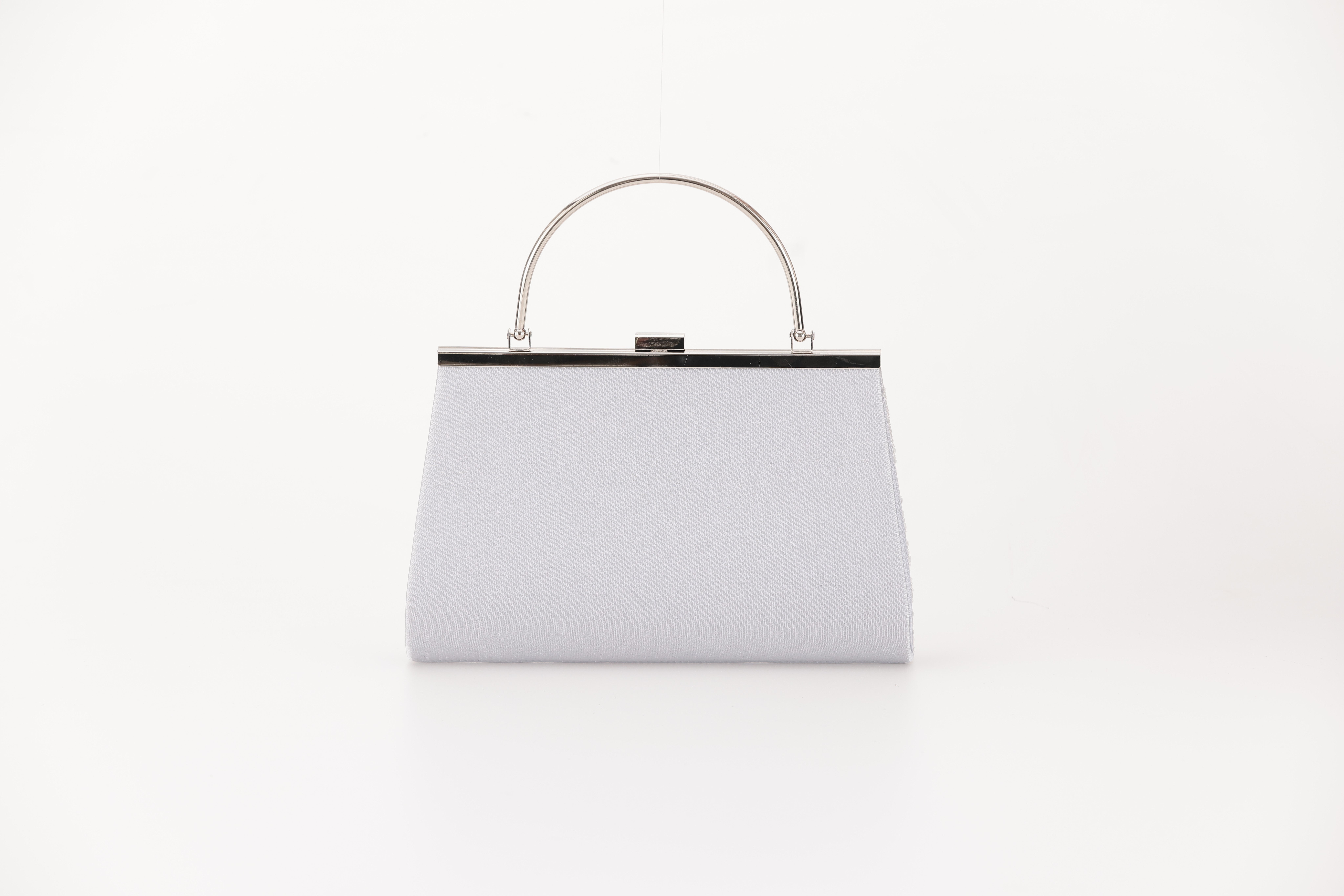 [レンタル] アートマリー 刺繍デザインパーティーバッグ シルバーの宅配レンタル - 3