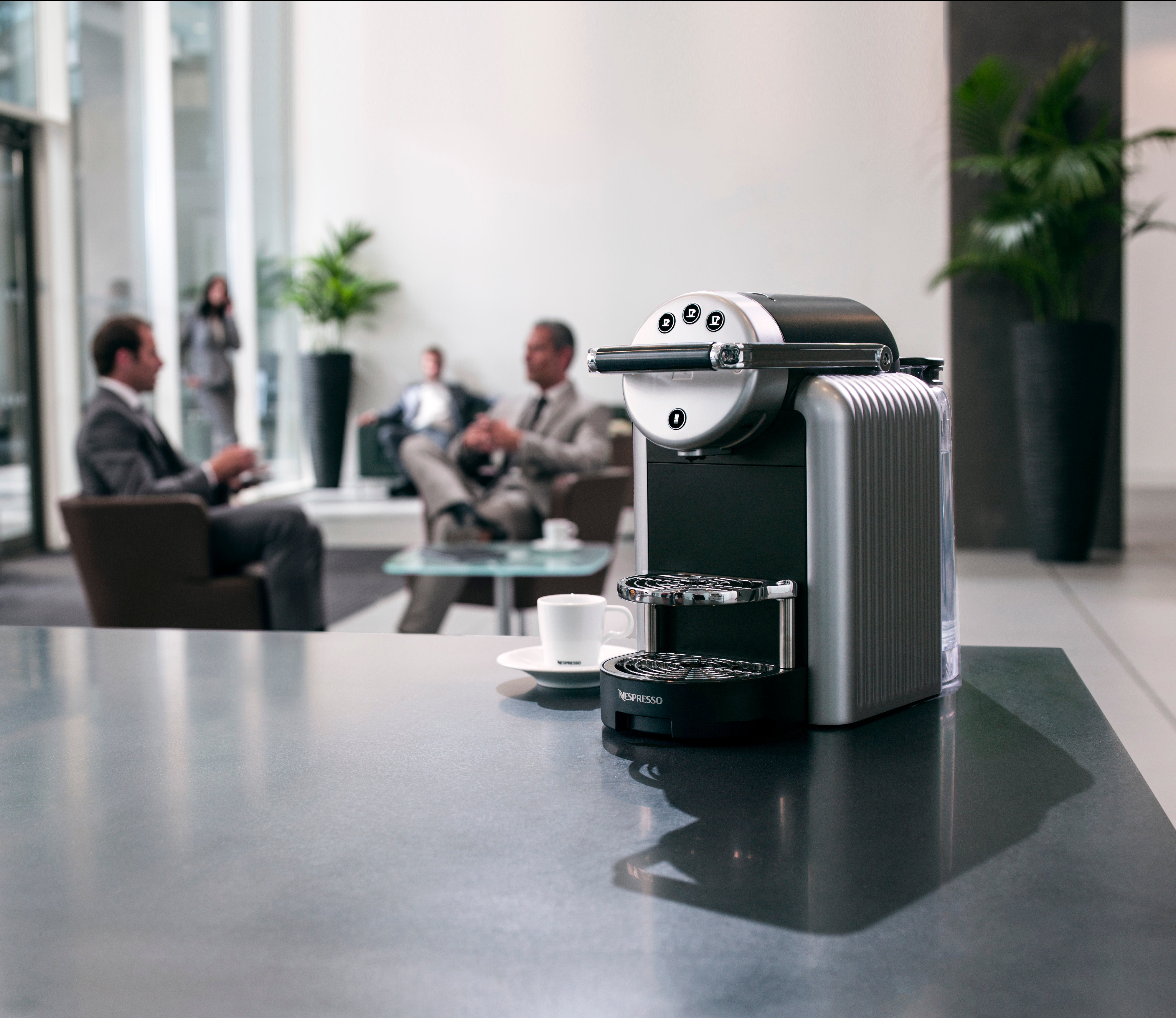 レンタル] 【法人限定】ネスプレッソ「業務用コーヒーマシン ジニアス