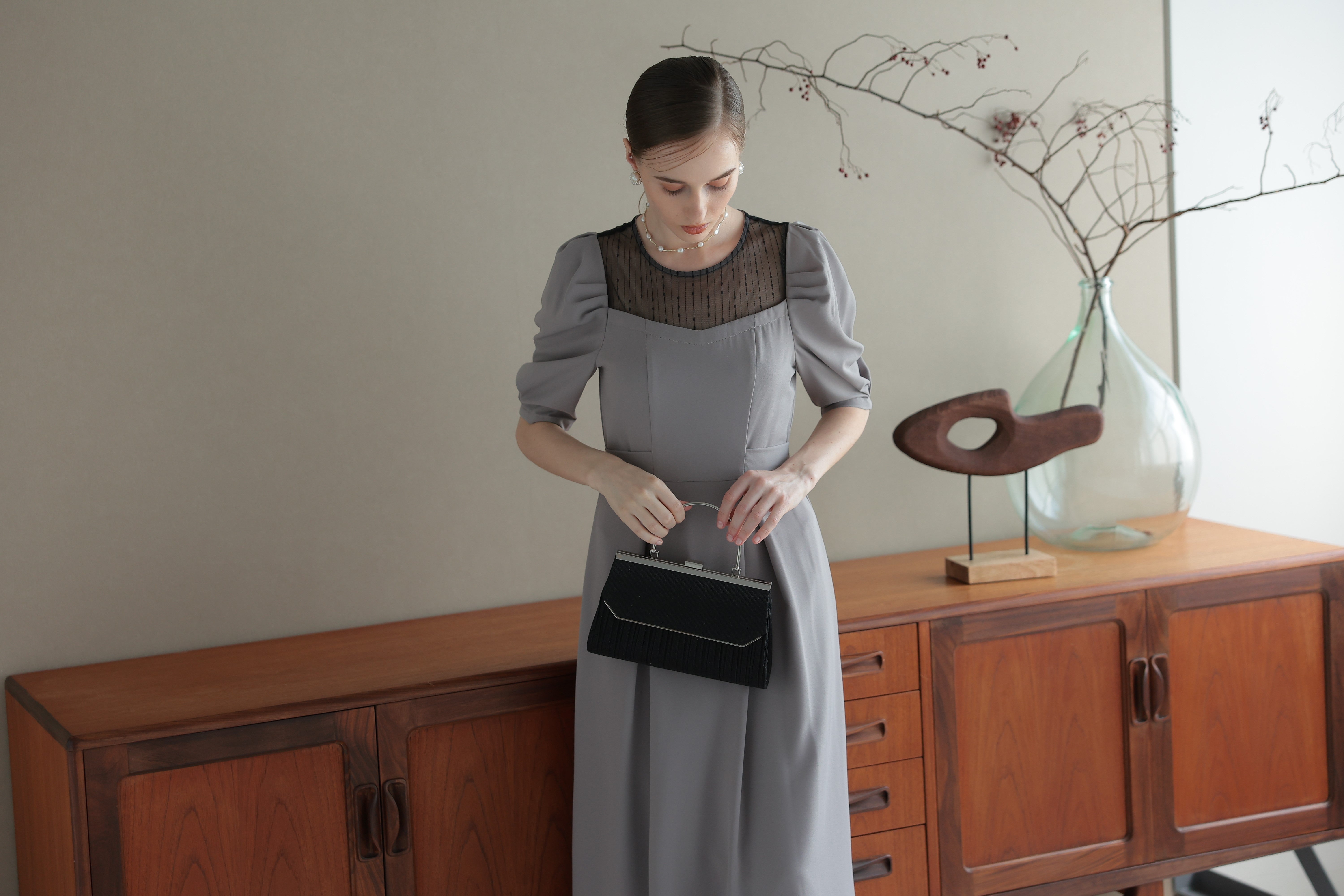 [レンタル] アートマリー ラメプリーツハンドル付きパーティーバッグ ブラックの宅配レンタル - 8