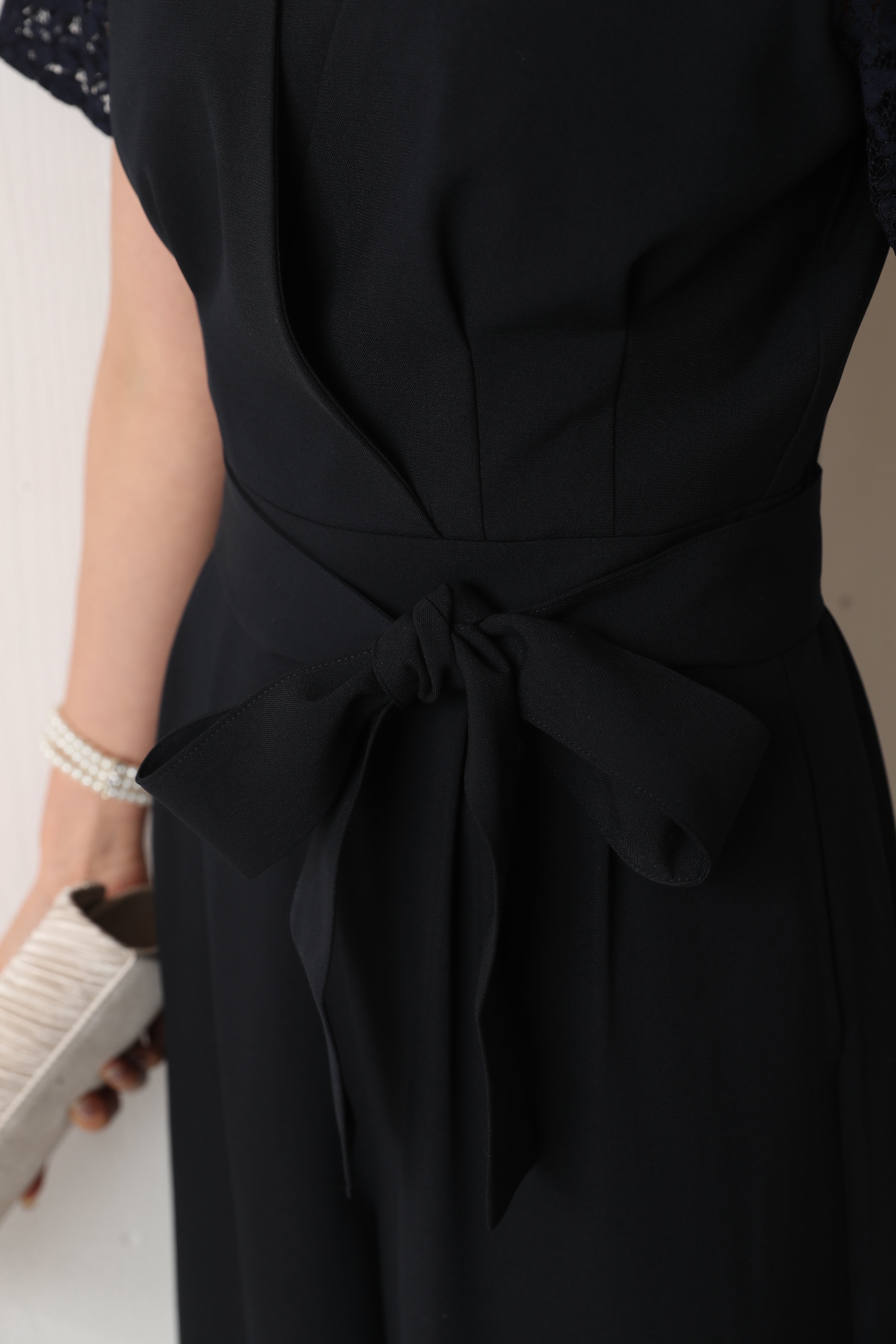 [レンタル] BELINDA DE CAPRIS 袖付きタックテーパード オールインワン パンツドレス ネイビーの宅配レンタル - 29