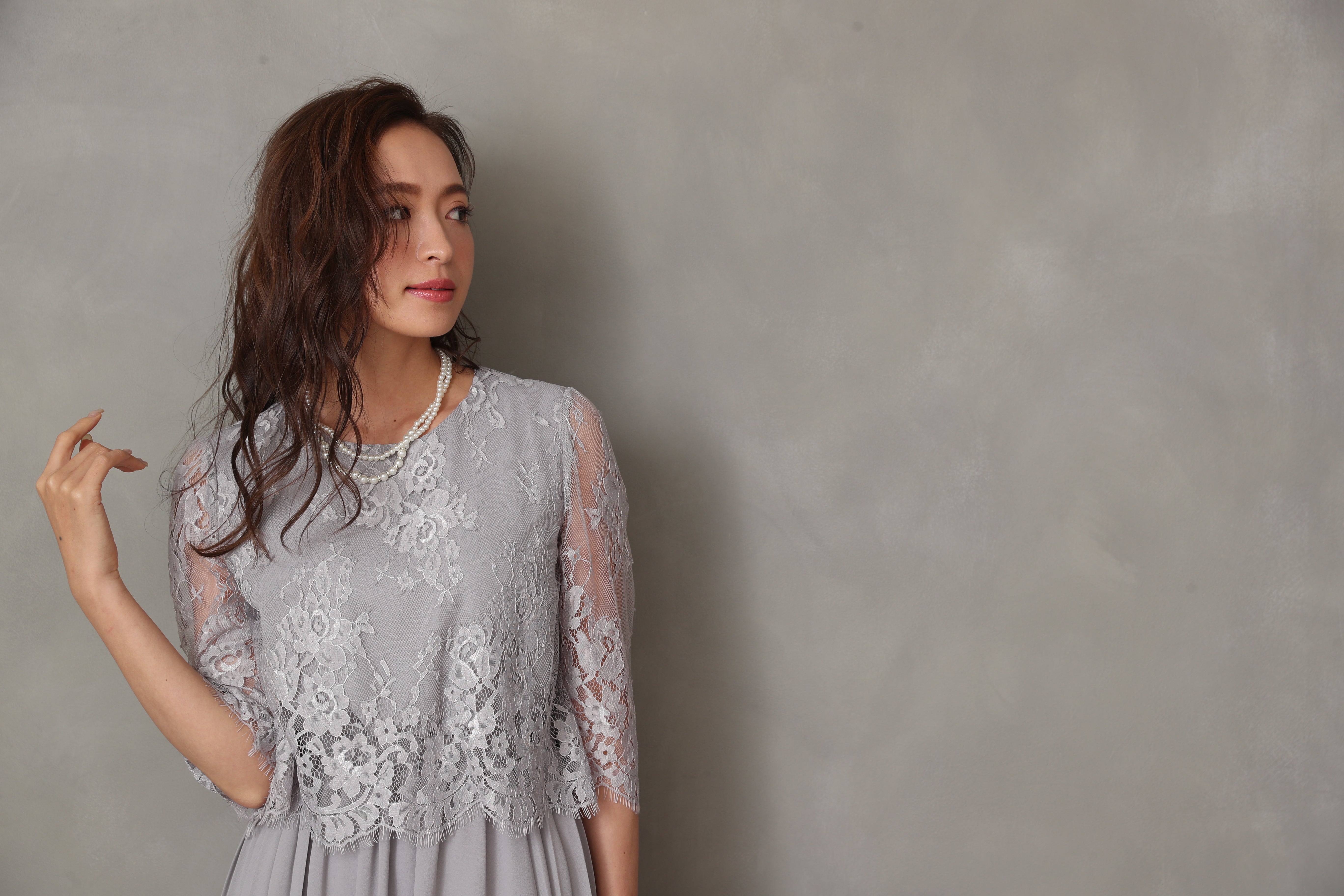 [レンタル] BELINDA DE CAPRIS サイドプリーツ レーススリーブ ワンピースドレス グレーの宅配レンタル - 31