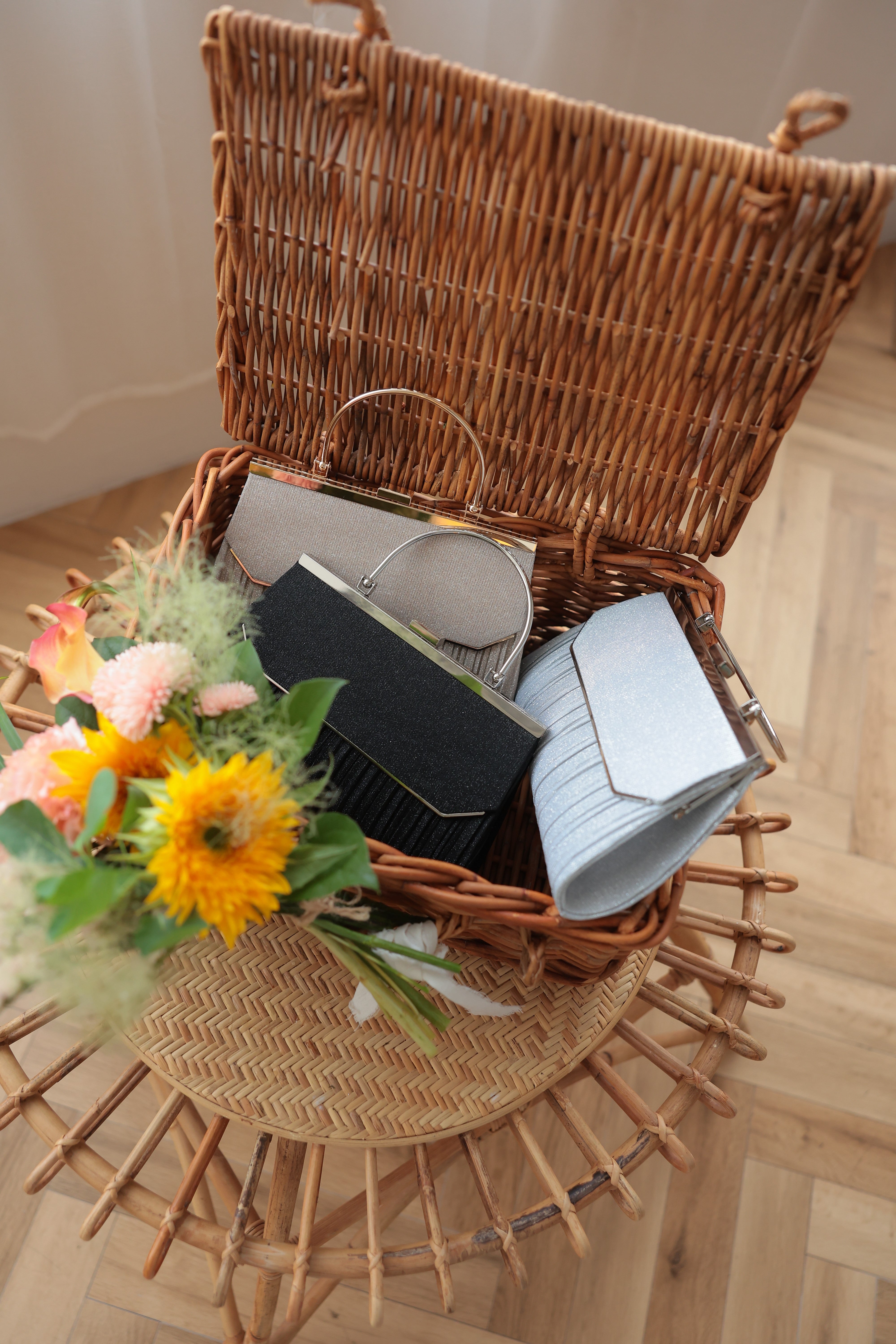 [レンタル] アートマリー ラメプリーツハンドル付きパーティーバッグ ベージュの宅配レンタル - 7