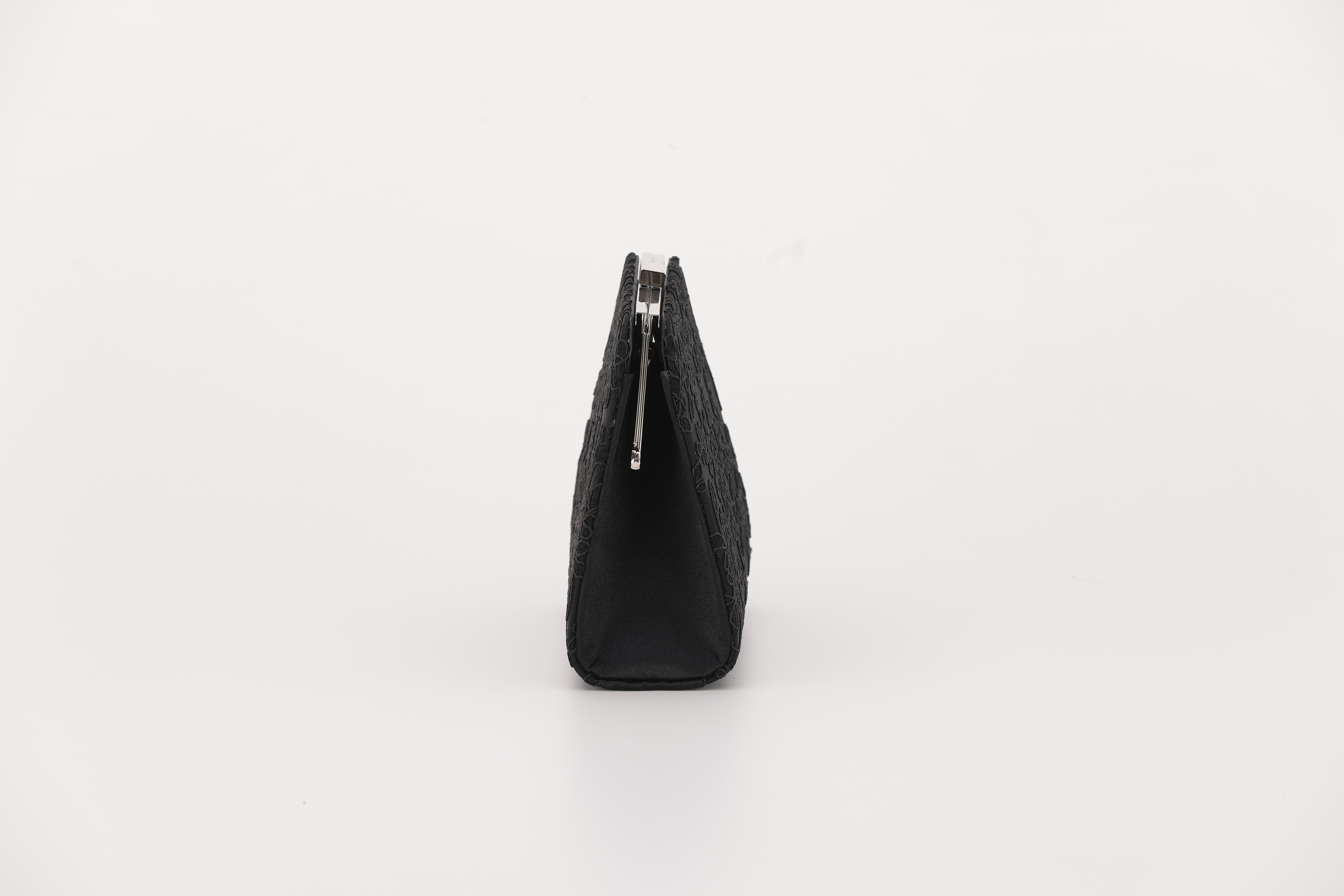 [レンタル] アートマリー 刺繍スクエアパーティーバッグ ブラックの宅配レンタル - 3