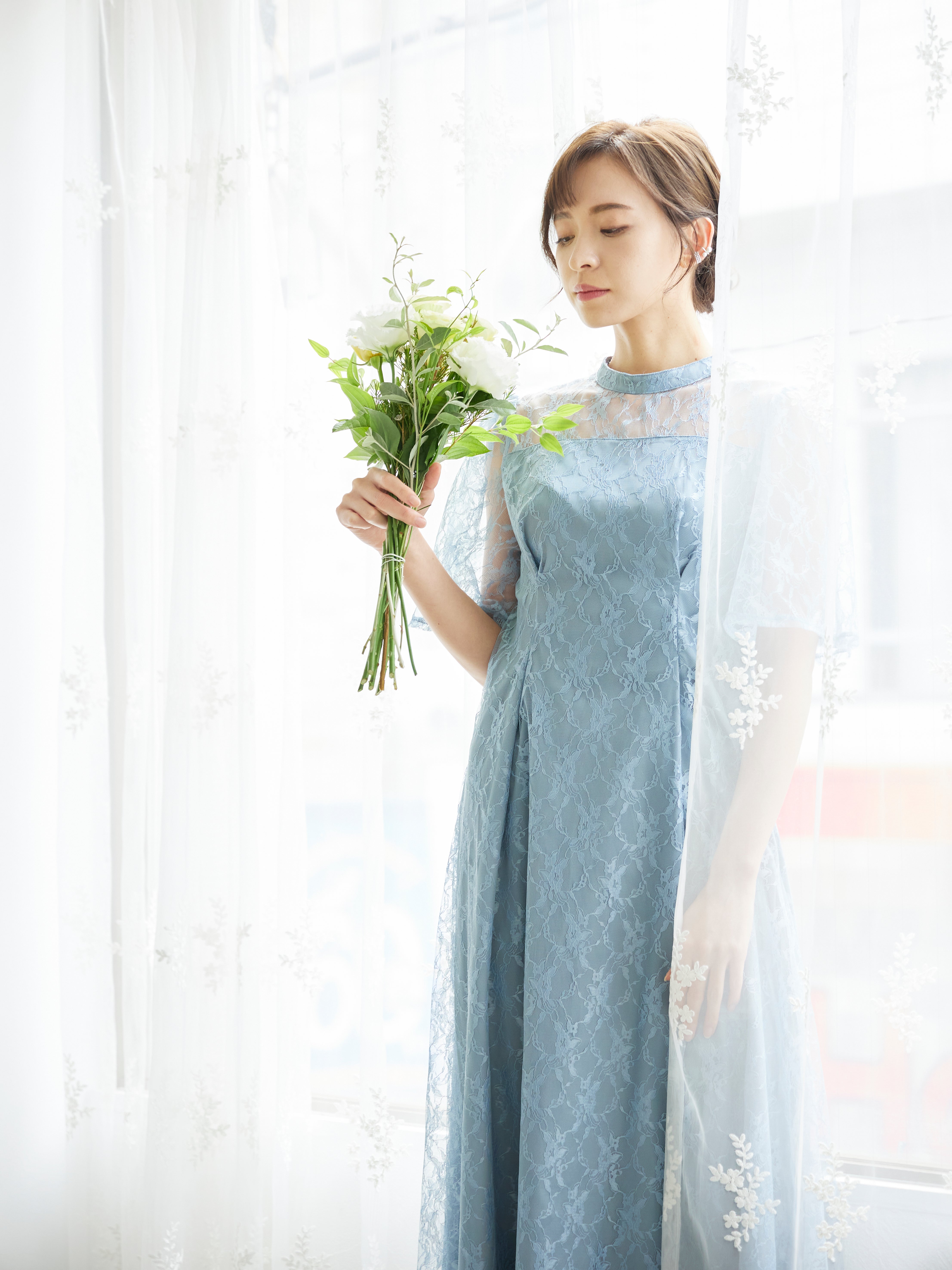 [レンタル] BELINDA DE CAPRIS 総レースフレア袖 ハイネック ワンピースドレス サックスブルーの宅配レンタル - 15