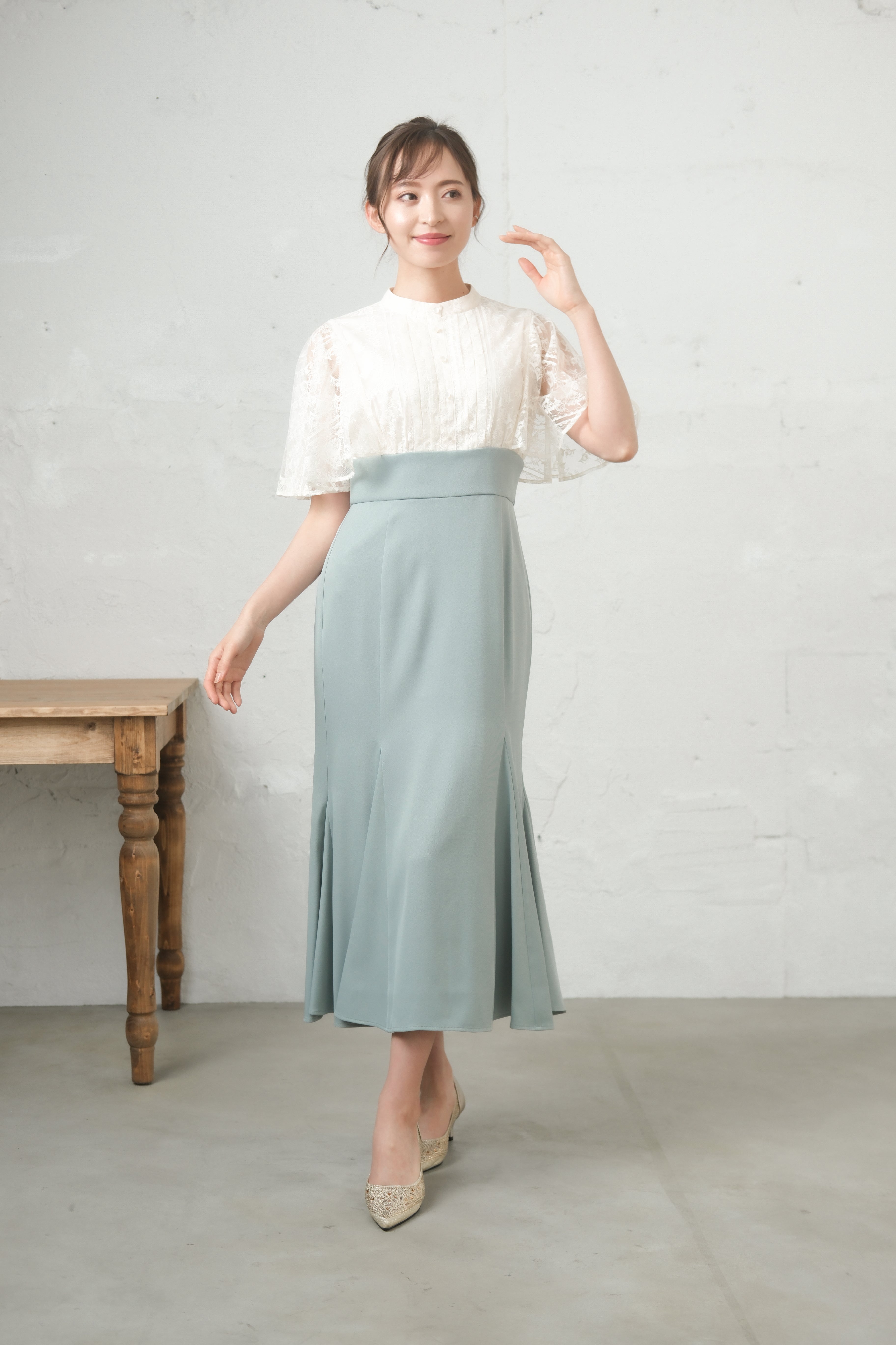 [レンタル] BELINDA DE CAPRIS レース切り替えマーメイド ワンピースドレス オフホワイト×ミントの宅配レンタル - 5