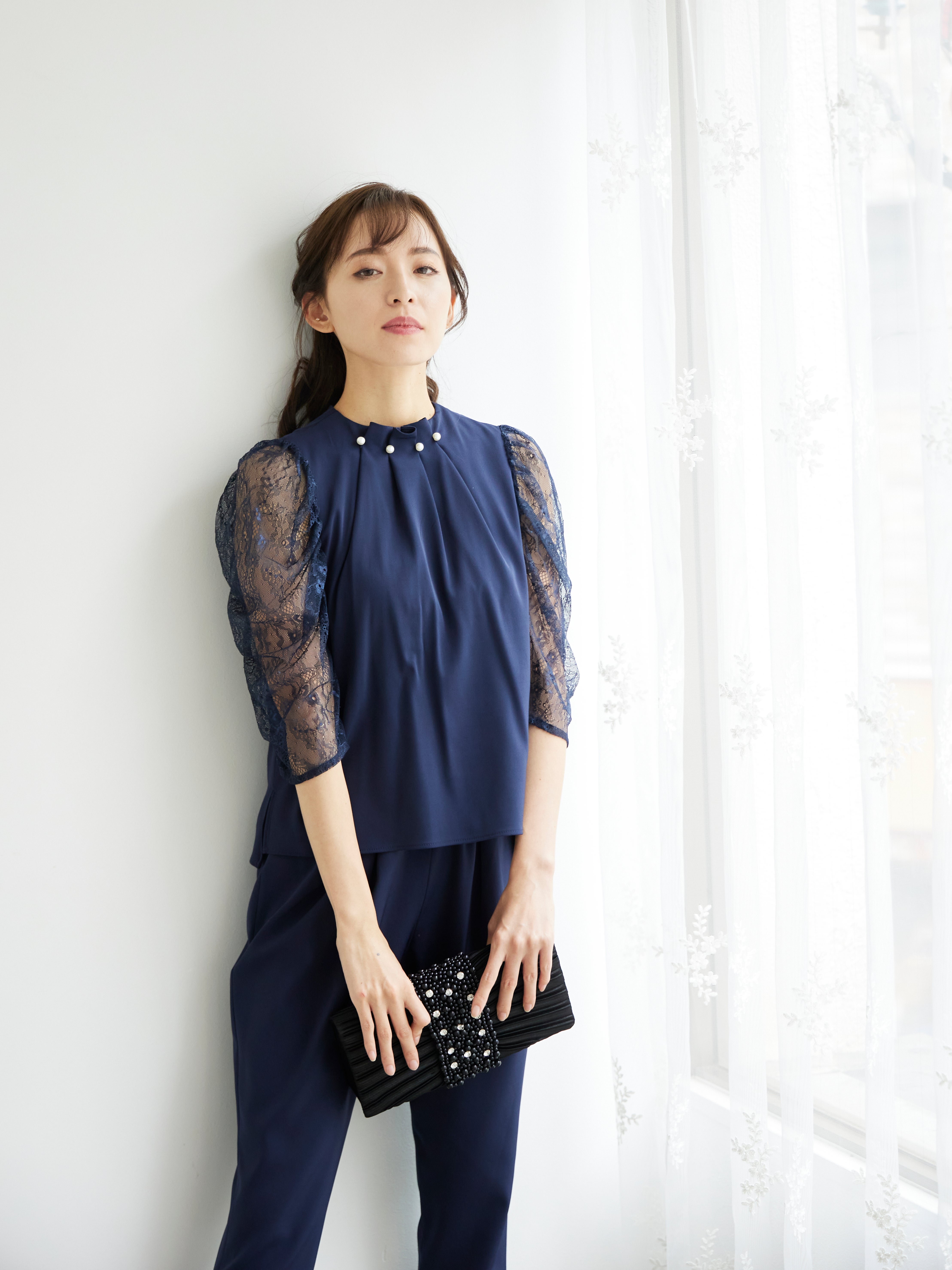 [レンタル] BELINDA DE CAPRIS パールボタン付き セットアップ パンツドレス ネイビーの宅配レンタル - 7