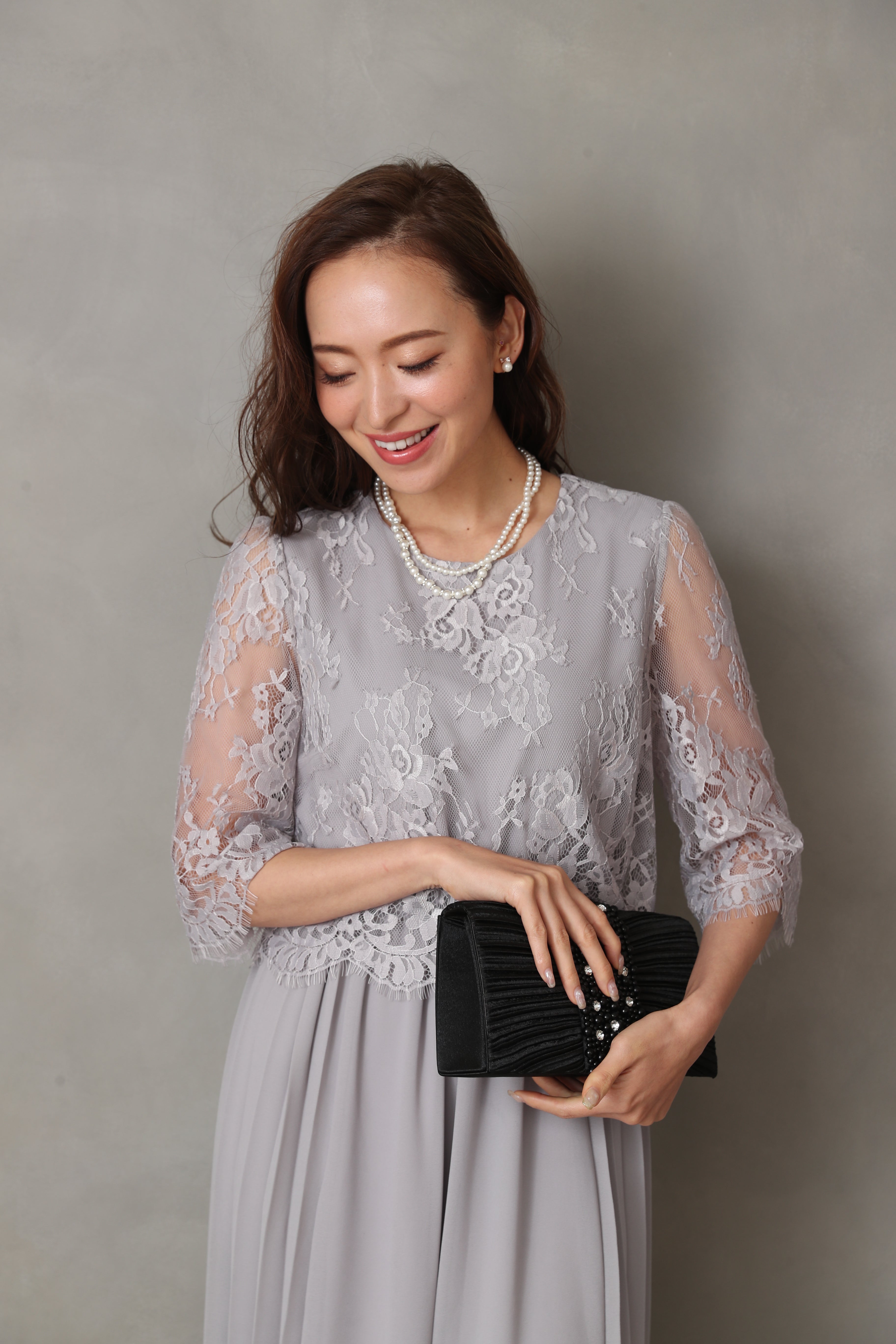 [レンタル] BELINDA DE CAPRIS サイドプリーツ レーススリーブ ワンピースドレス グレーの宅配レンタル - 24