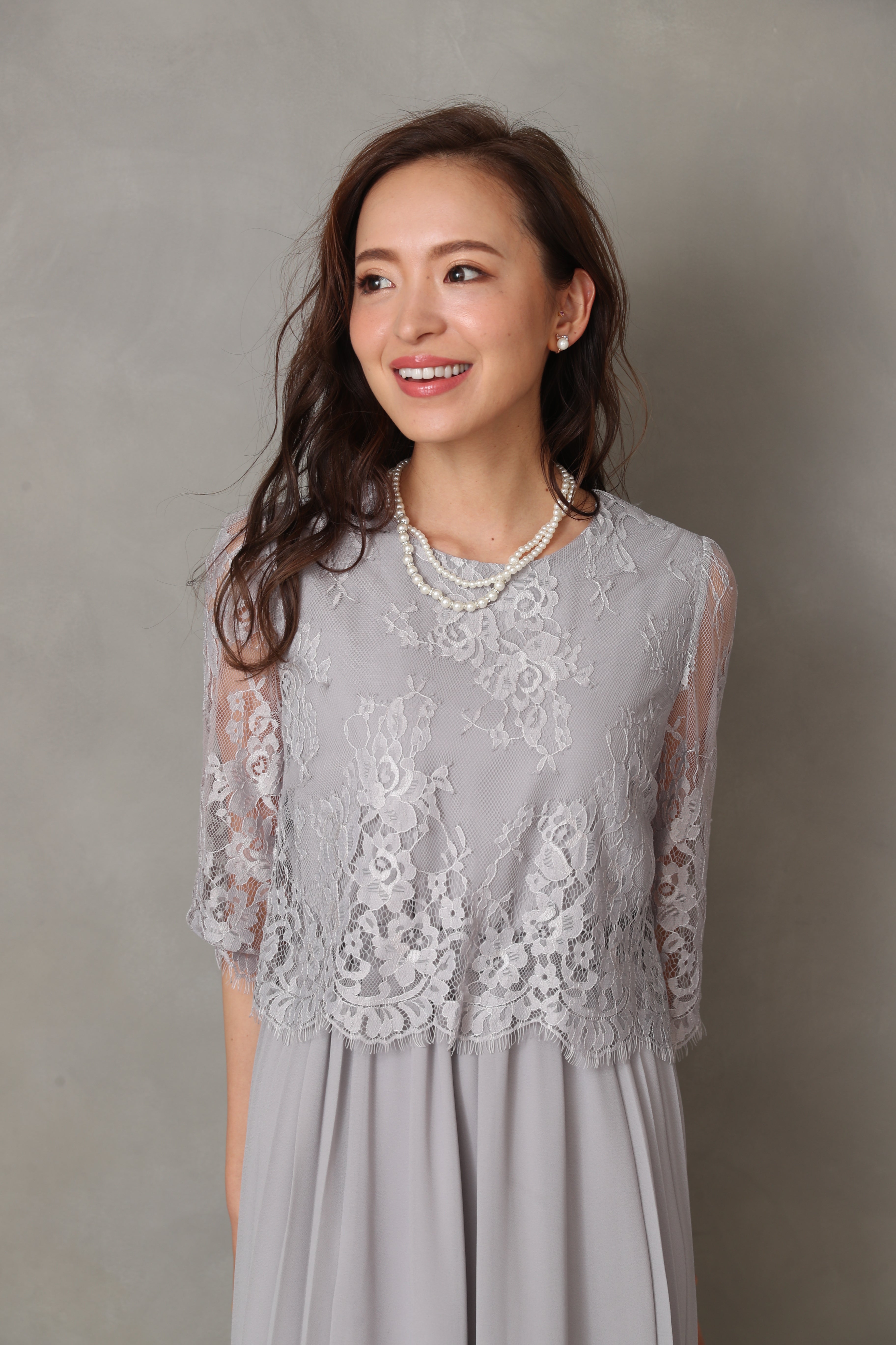 [レンタル] BELINDA DE CAPRIS サイドプリーツ レーススリーブ ワンピースドレス グレーの宅配レンタル - 35