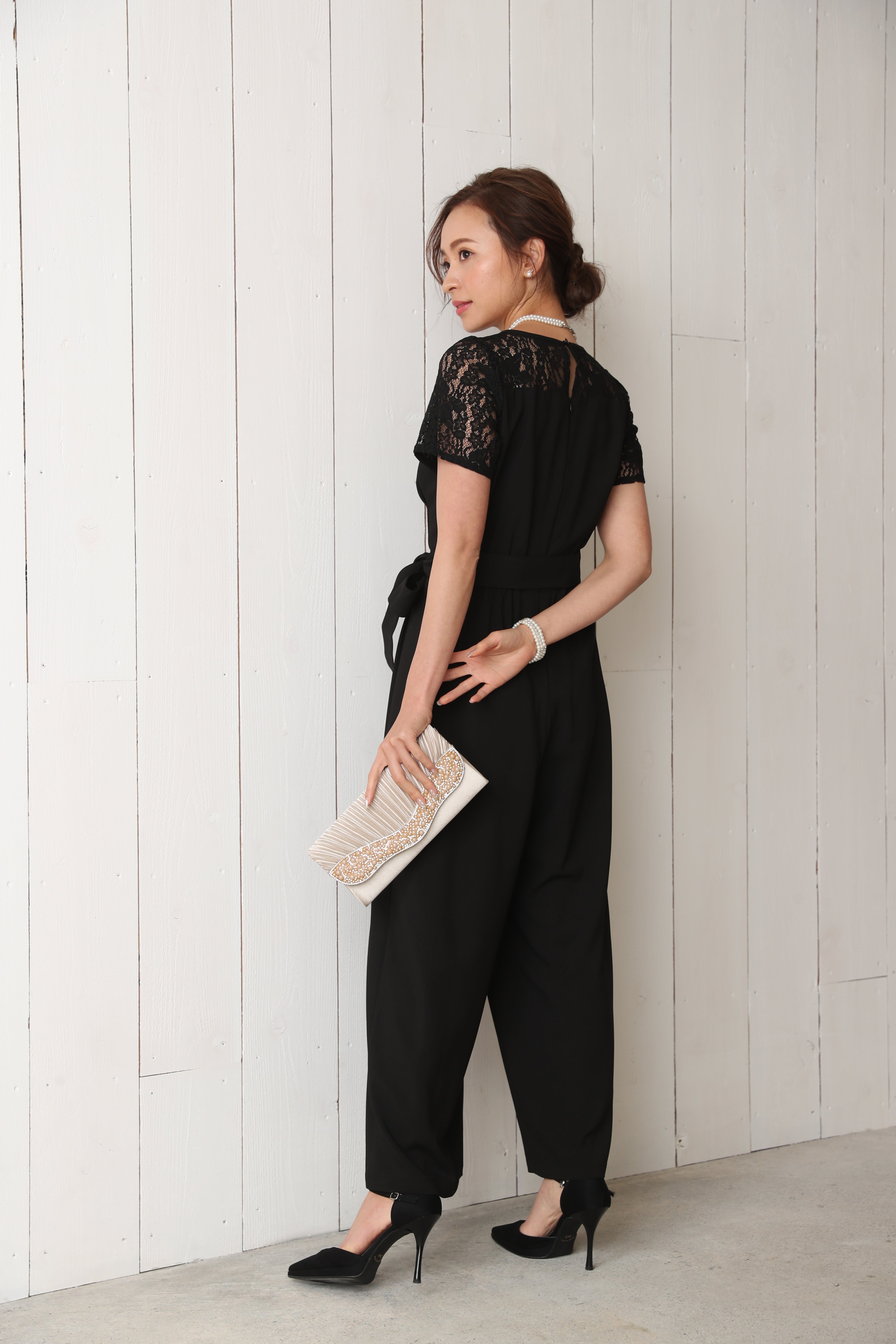 [レンタル] BELINDA DE CAPRIS 袖付きタックテーパード オールインワン パンツドレス ブラックの宅配レンタル - 18