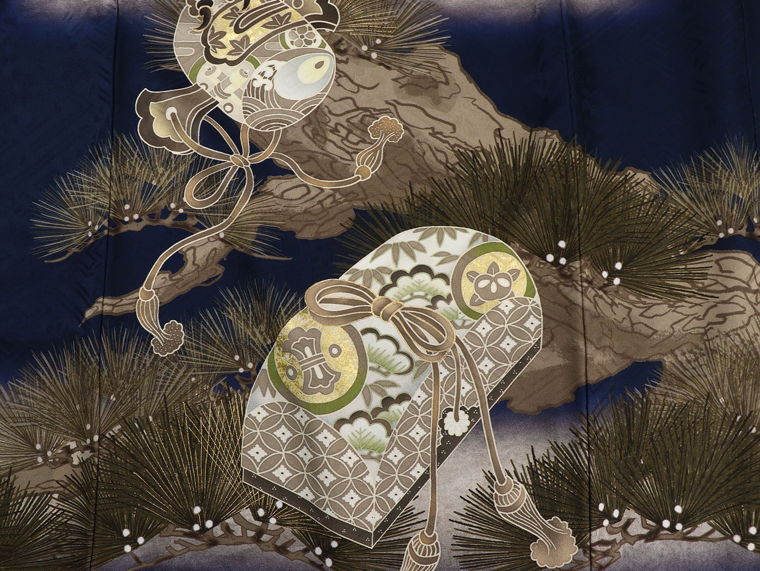 [レンタル] 男の子 お宮参り 産着 レンタル6点フルセット 正絹 鷹に御所車 紺色の宅配レンタル - 5