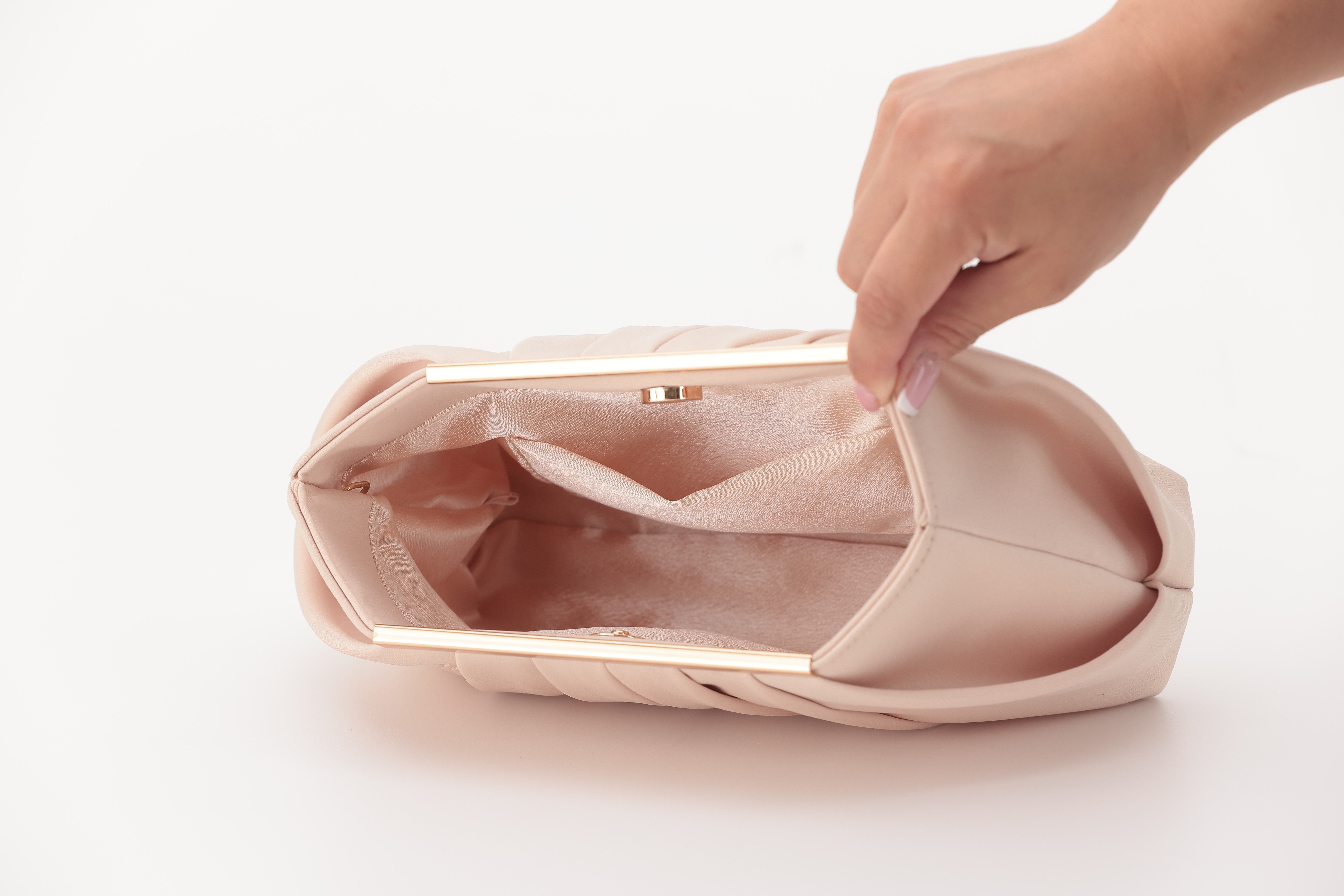 [レンタル] アートマリー タックデザインパーティーバッグ ベージュの宅配レンタル - 5