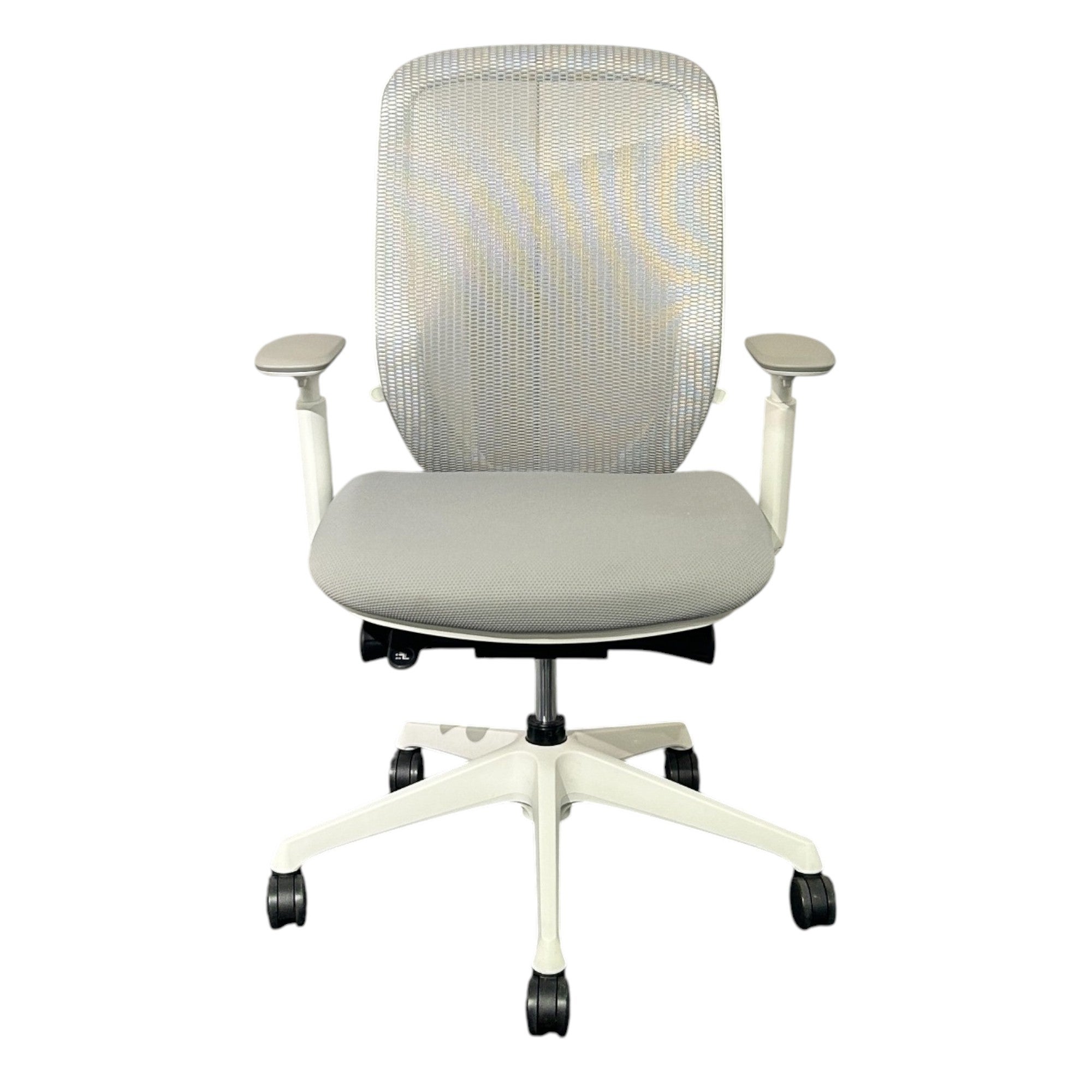[レンタル] オカムラ オフィスチェア シルフィー ハイバック 可動肘 ライトグレー グレー ホワイト C685XW-FMR3 2021年製 - 5