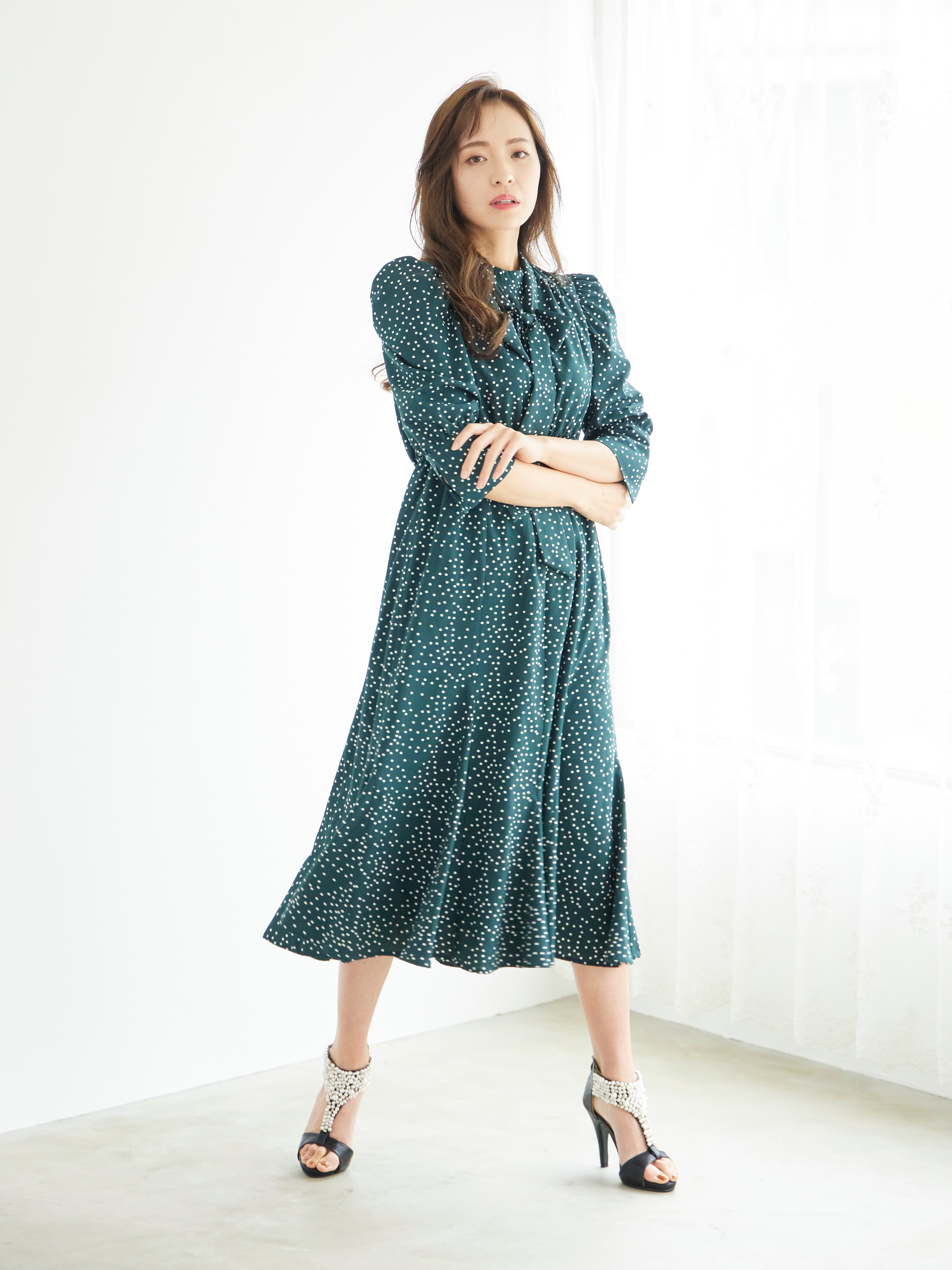 [レンタル] BELINDA DE CAPRIS ギャザースリーブ ドットワンピースドレス グリーンの宅配レンタル - 5
