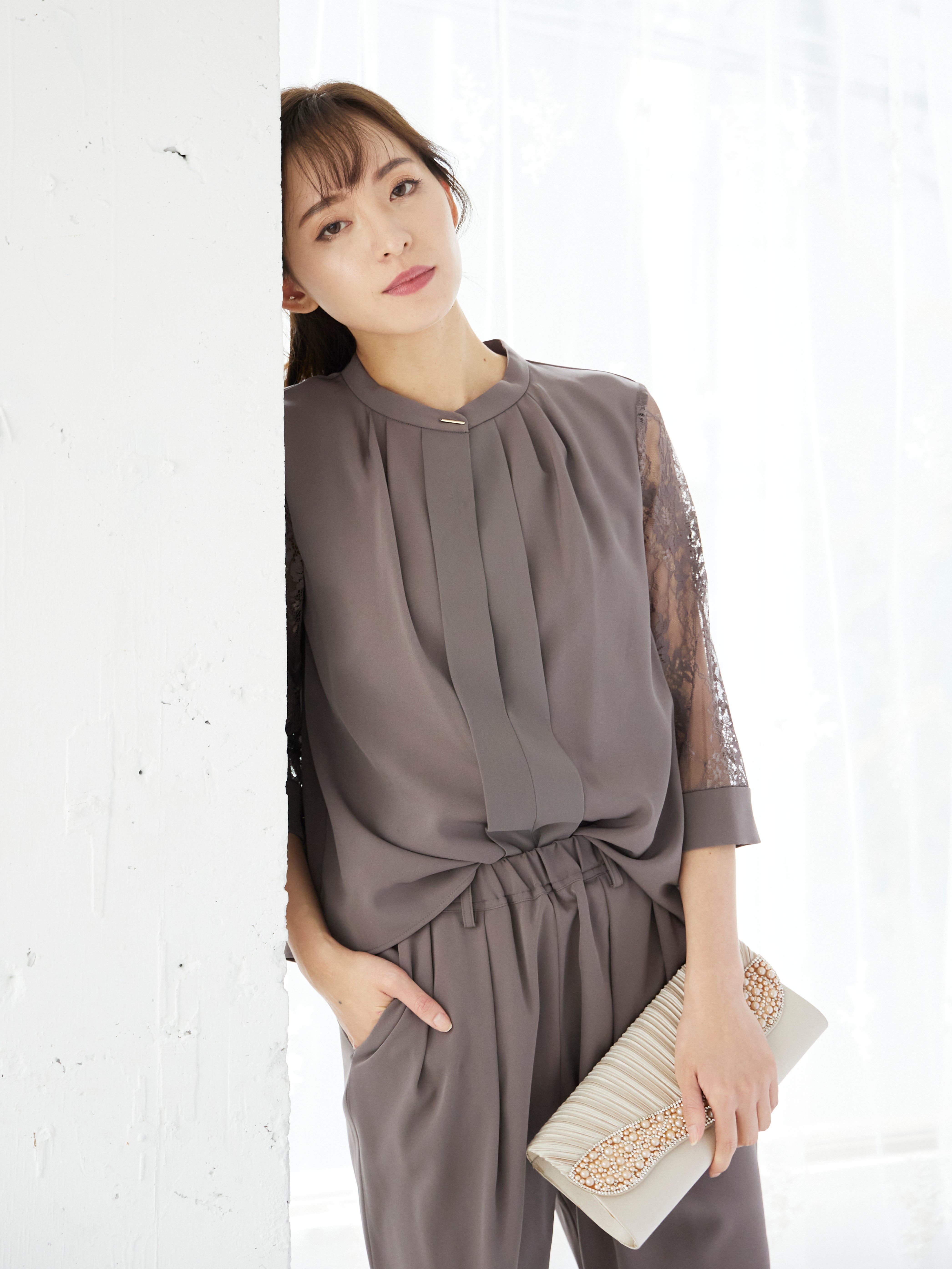 [レンタル] BELINDA DE CAPRIS 前開きブラウス セットアップ テーパードパンツドレス モカの宅配レンタル - 20