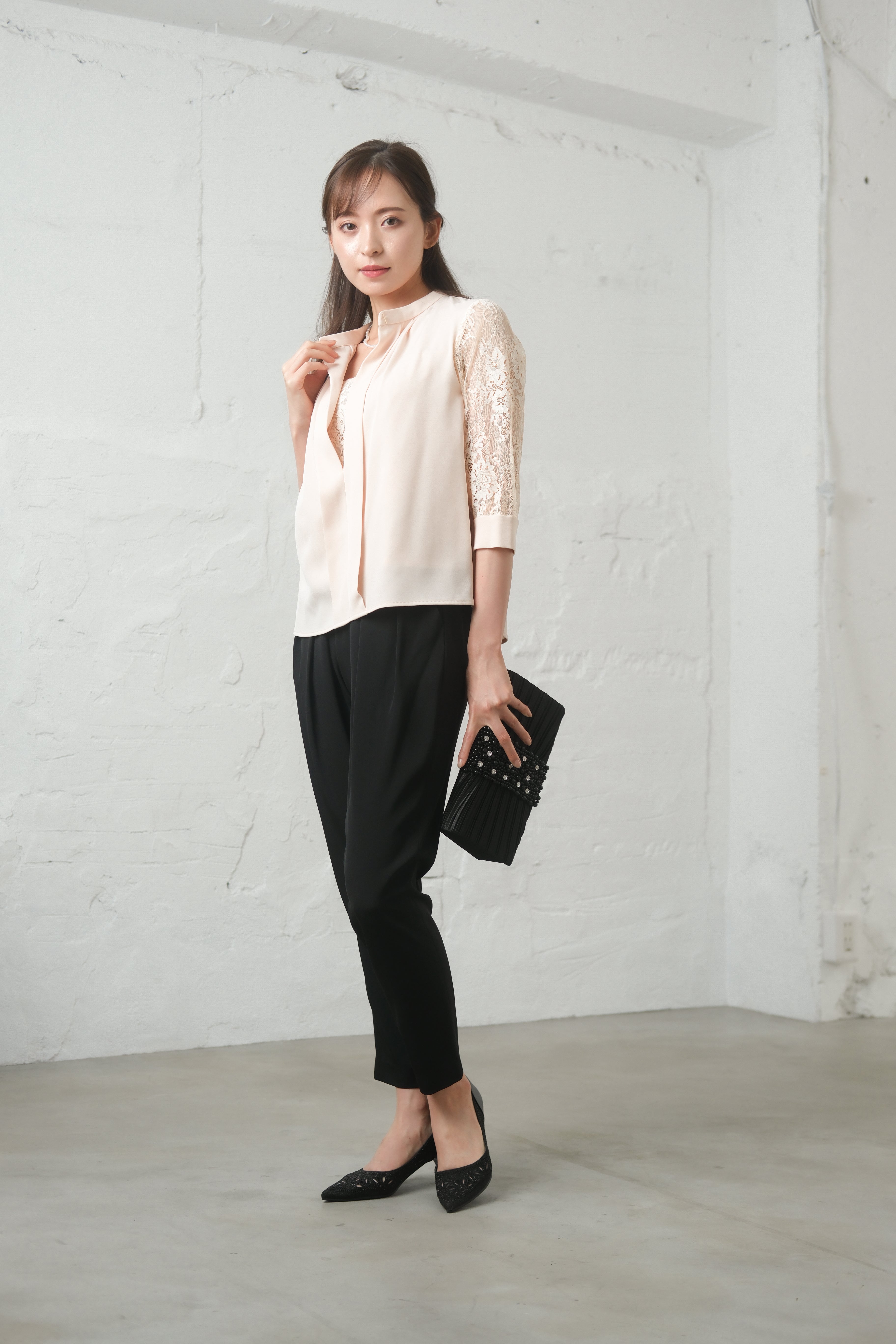 [レンタル] BELINDA DE CAPRIS 前開きブラウス セットアップ テーパードパンツドレス ベージュの宅配レンタル - 6