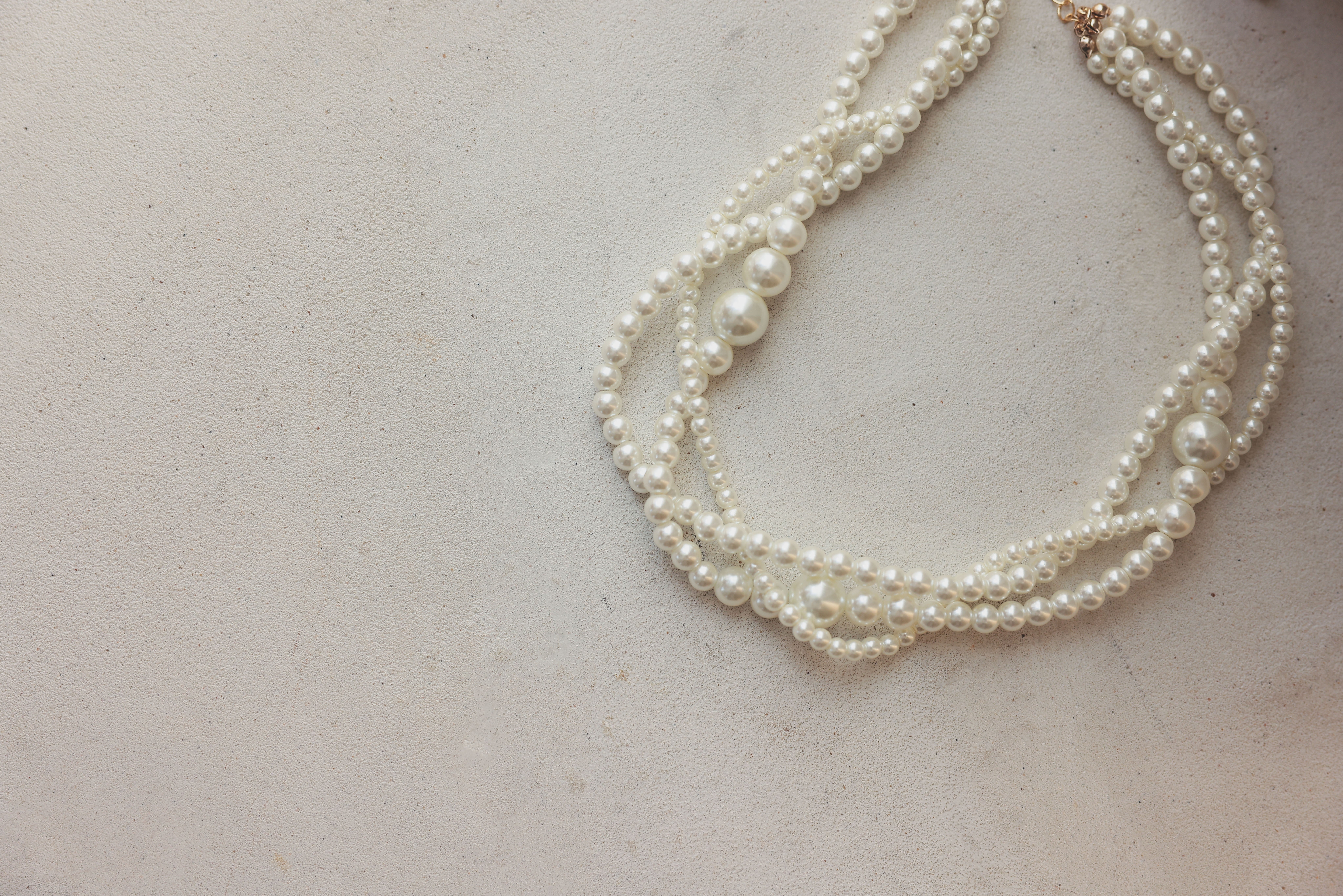 [レンタル] アートマリー 3連らせんデザインパールネックレス ゴールドの宅配レンタル - 2