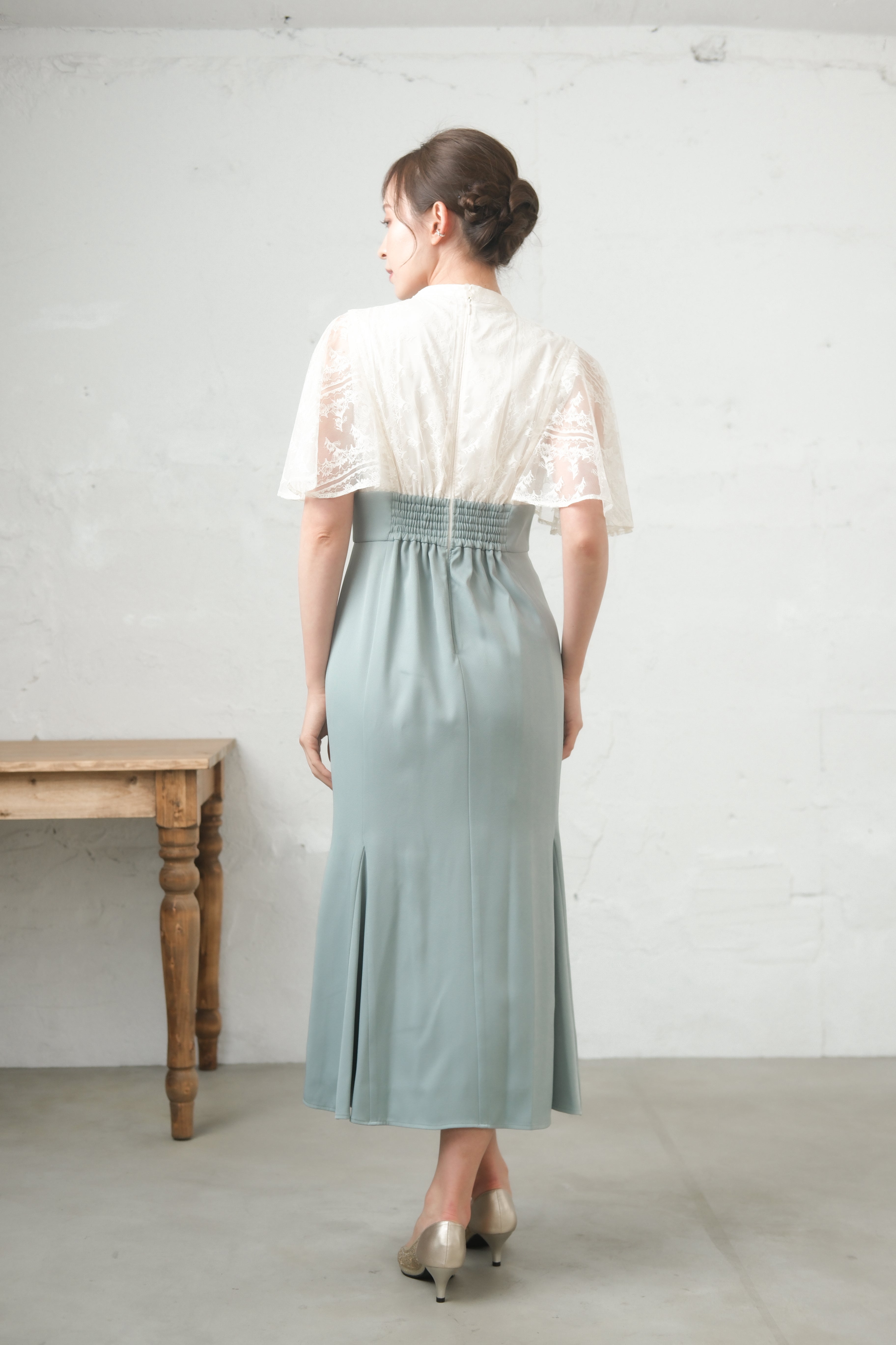 [レンタル] BELINDA DE CAPRIS レース切り替えマーメイド ワンピースドレス オフホワイト×ミントの宅配レンタル - 6