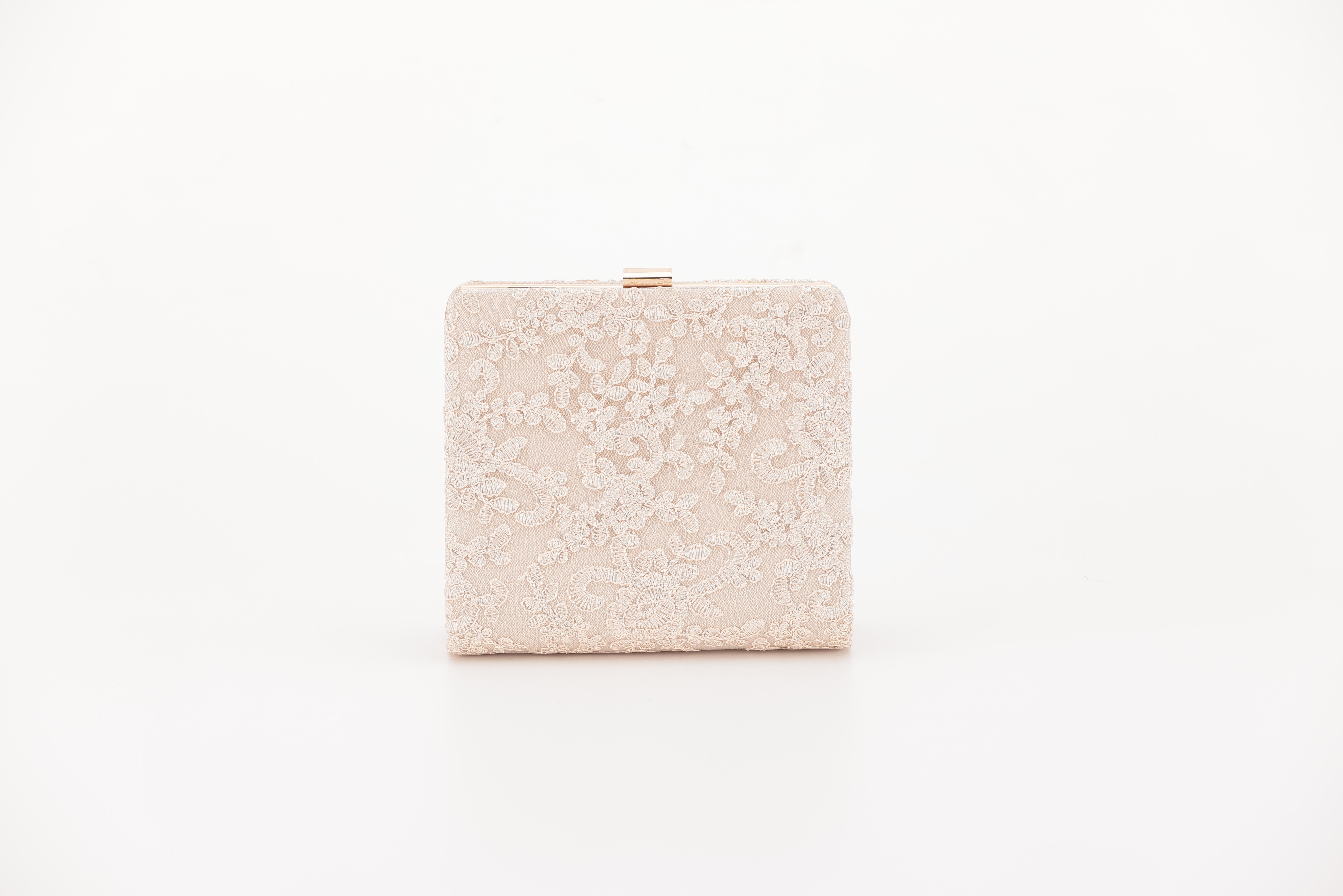 [レンタル] アートマリー 刺繍スクエアパーティーバッグ ベージュ