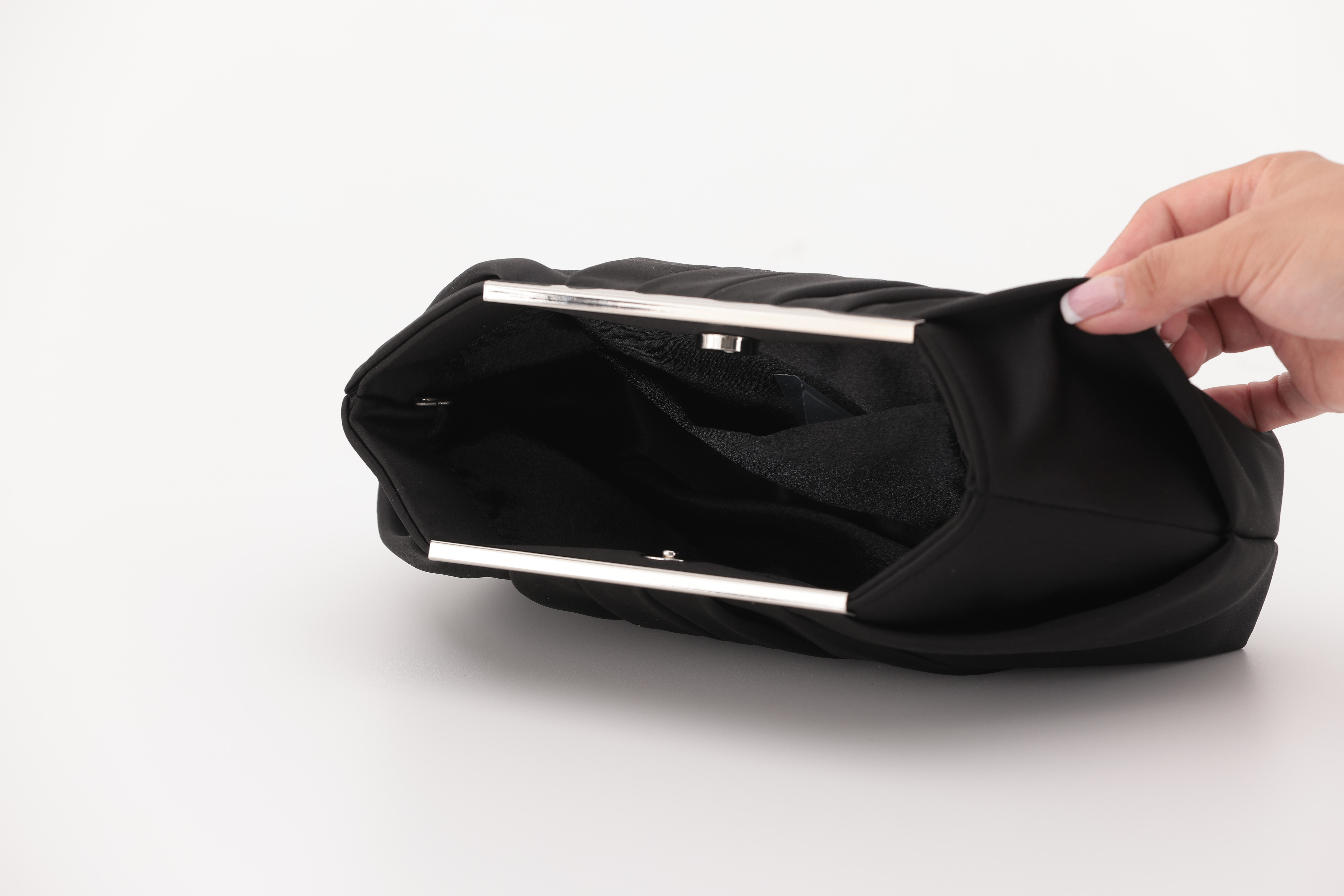 [レンタル] アートマリー タックデザインパーティーバッグ ブラックの宅配レンタル - 5