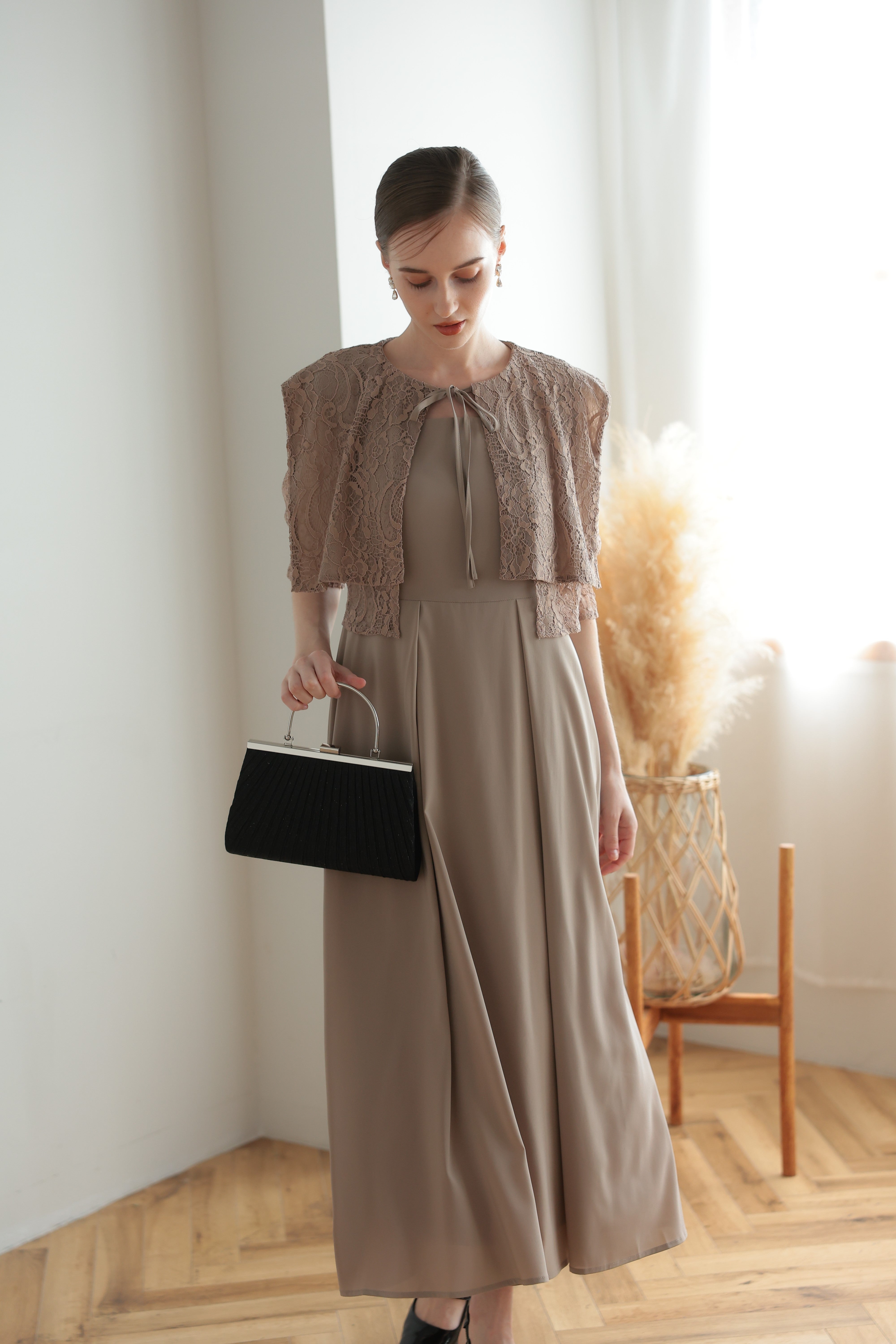 [レンタル] アートマリー メタルハンドルラメプリーツパーティーバッグ ブラックの宅配レンタル - 6