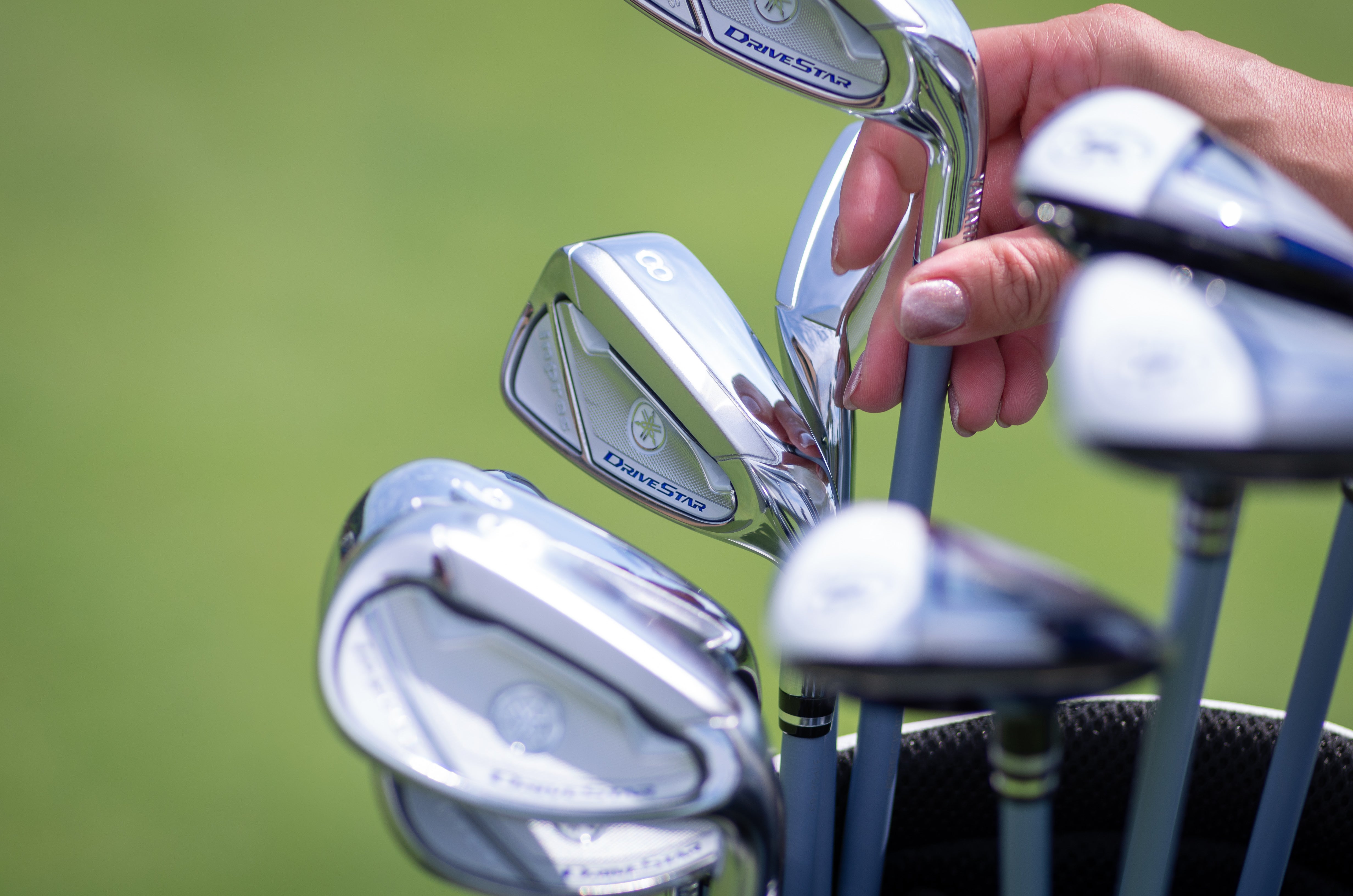 [レンタル] ヤマハ 2023 inpres DRIVESTAR for LADIESクラブ14本＋キャディバッグセット - 2