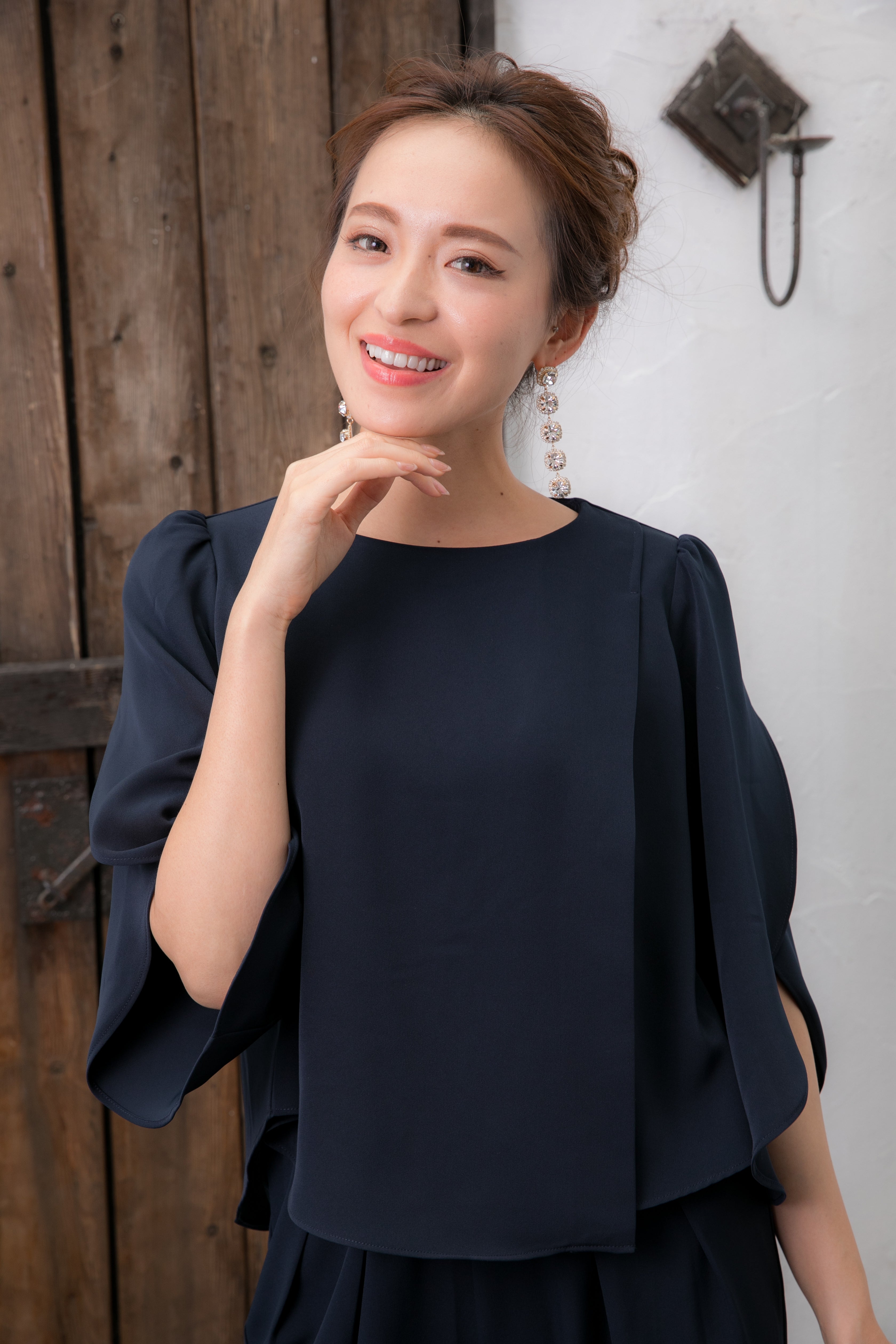 [レンタル] BELINDA DE CAPRIS チューリップスリーブ セットアップ パンツドレス ネイビーの宅配レンタル - 9