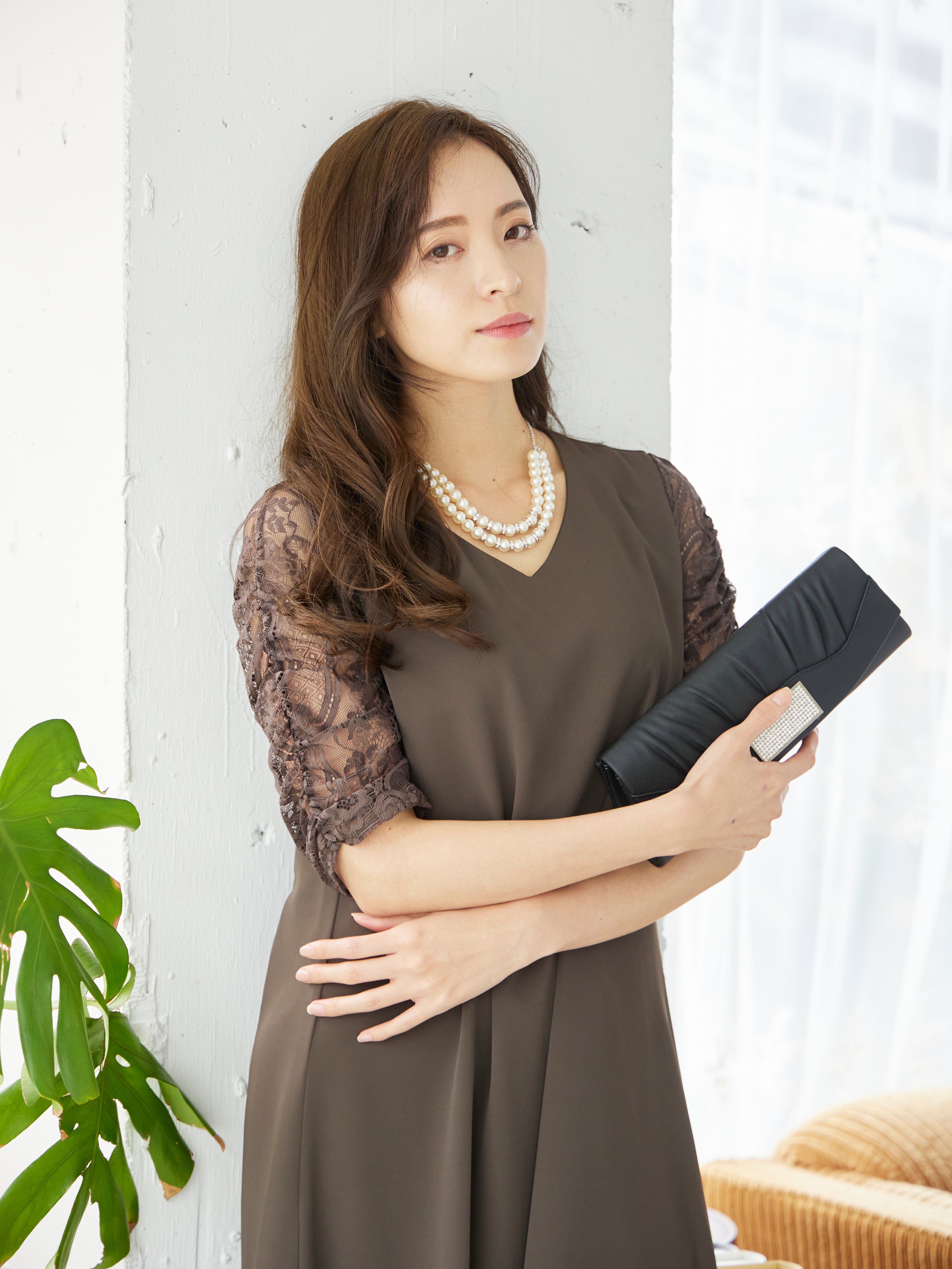 [レンタル] BELINDA DE CAPRIS Vネックギャザースリープ ワンピースドレス ブラウンの宅配レンタル - 13