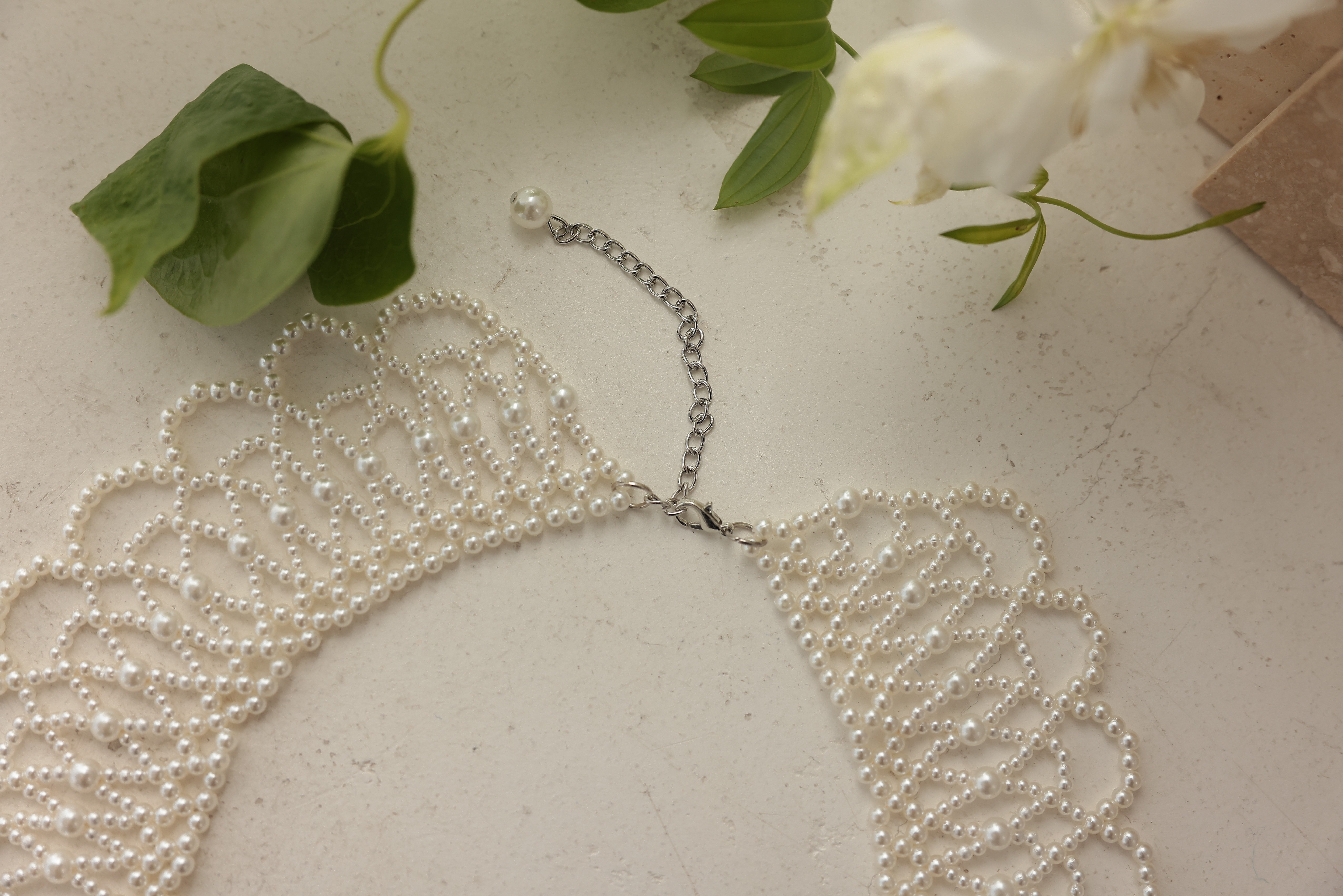 [レンタル] アートマリー つけ襟風編み上げパールネックレス ホワイトの宅配レンタル - 4