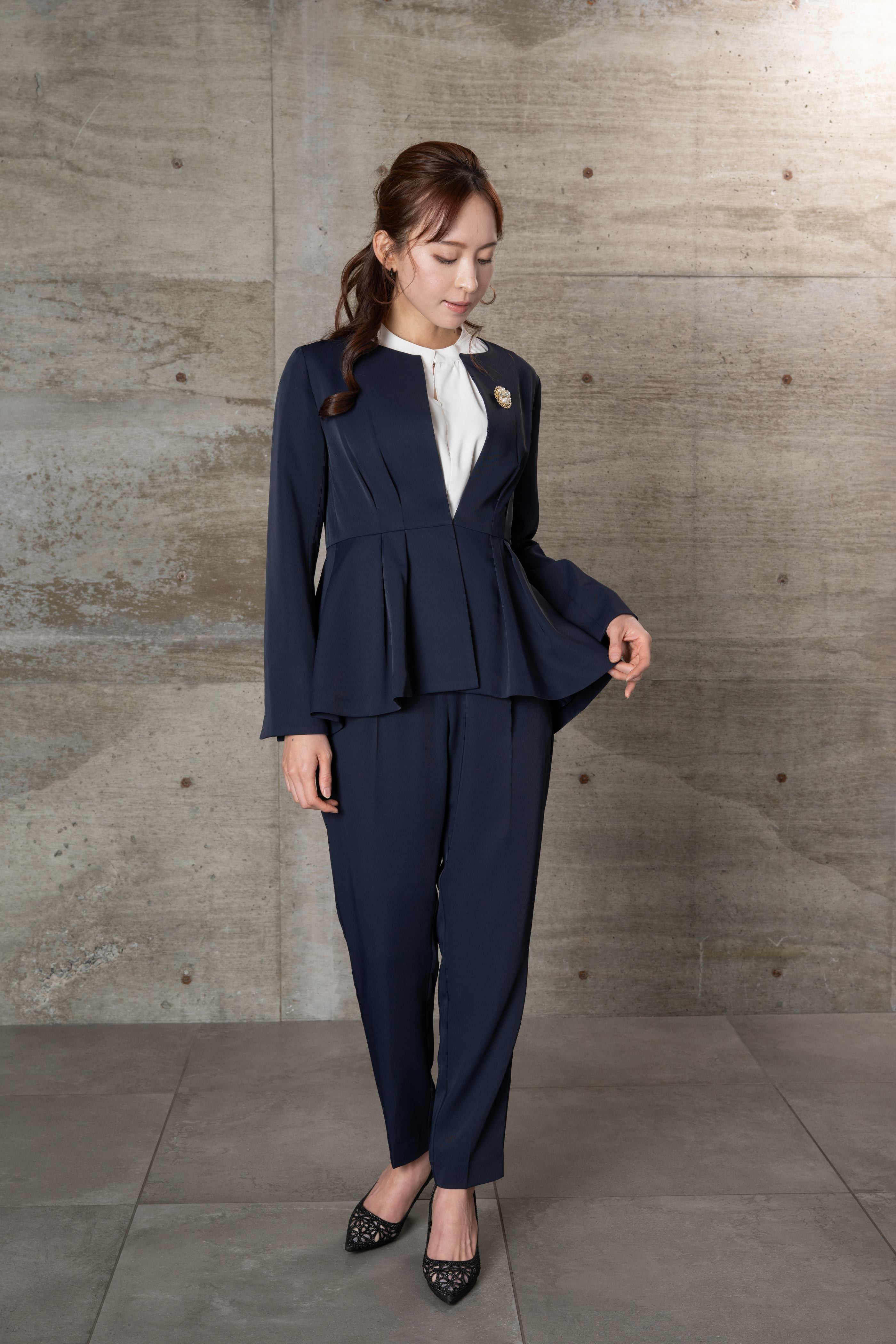 [レンタル] BELINDA DE CAPRIS ノーカラーAラインジャケット テーパード2P レディーススーツの宅配レンタル - 13