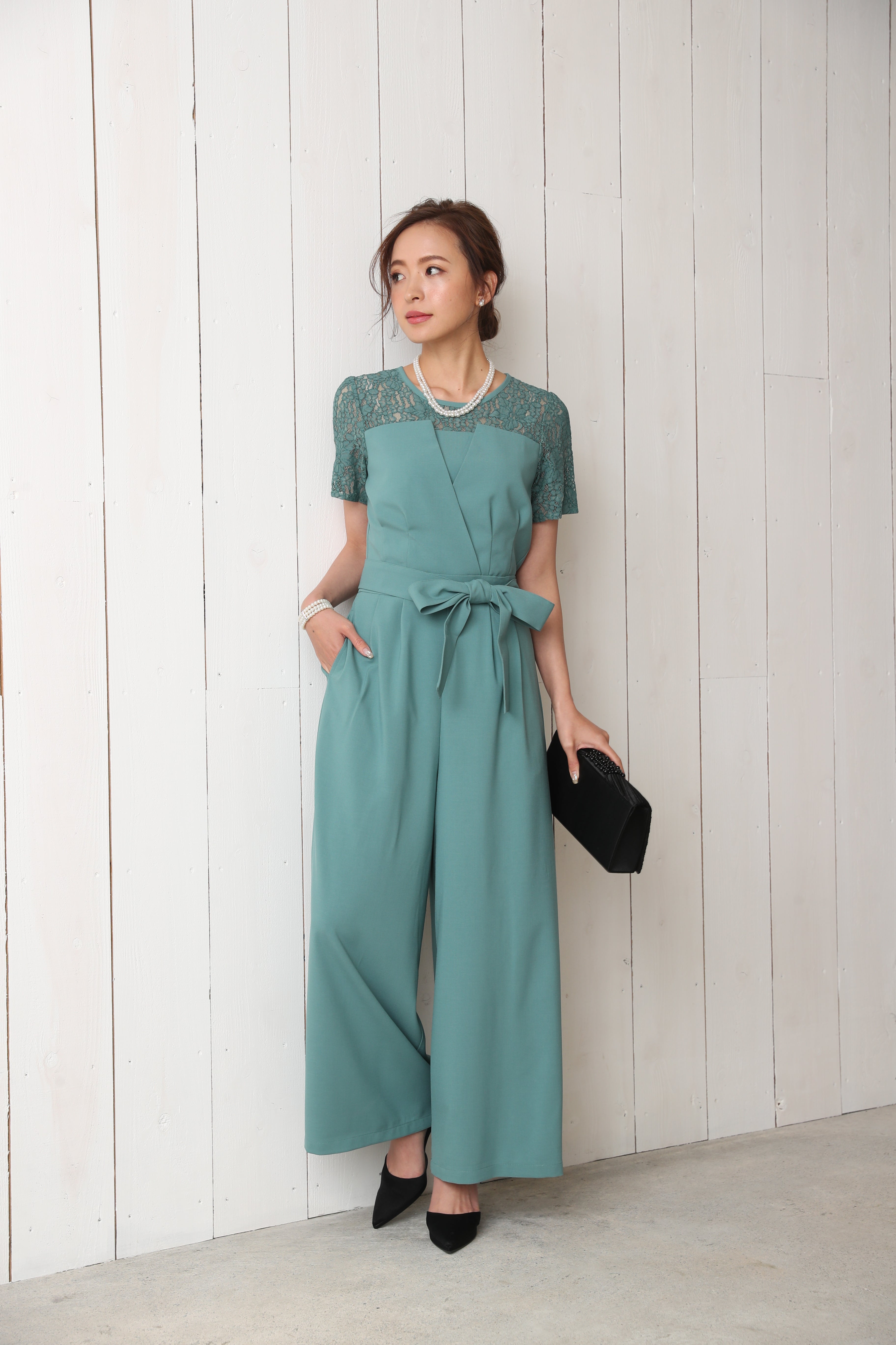 【新品】BELINDA DE CAPRIS★レースパンツドレス　カーキ　Aライン 新品】BELINDA DE CAPRIS☆レースパンツドレス カーキ Aライン