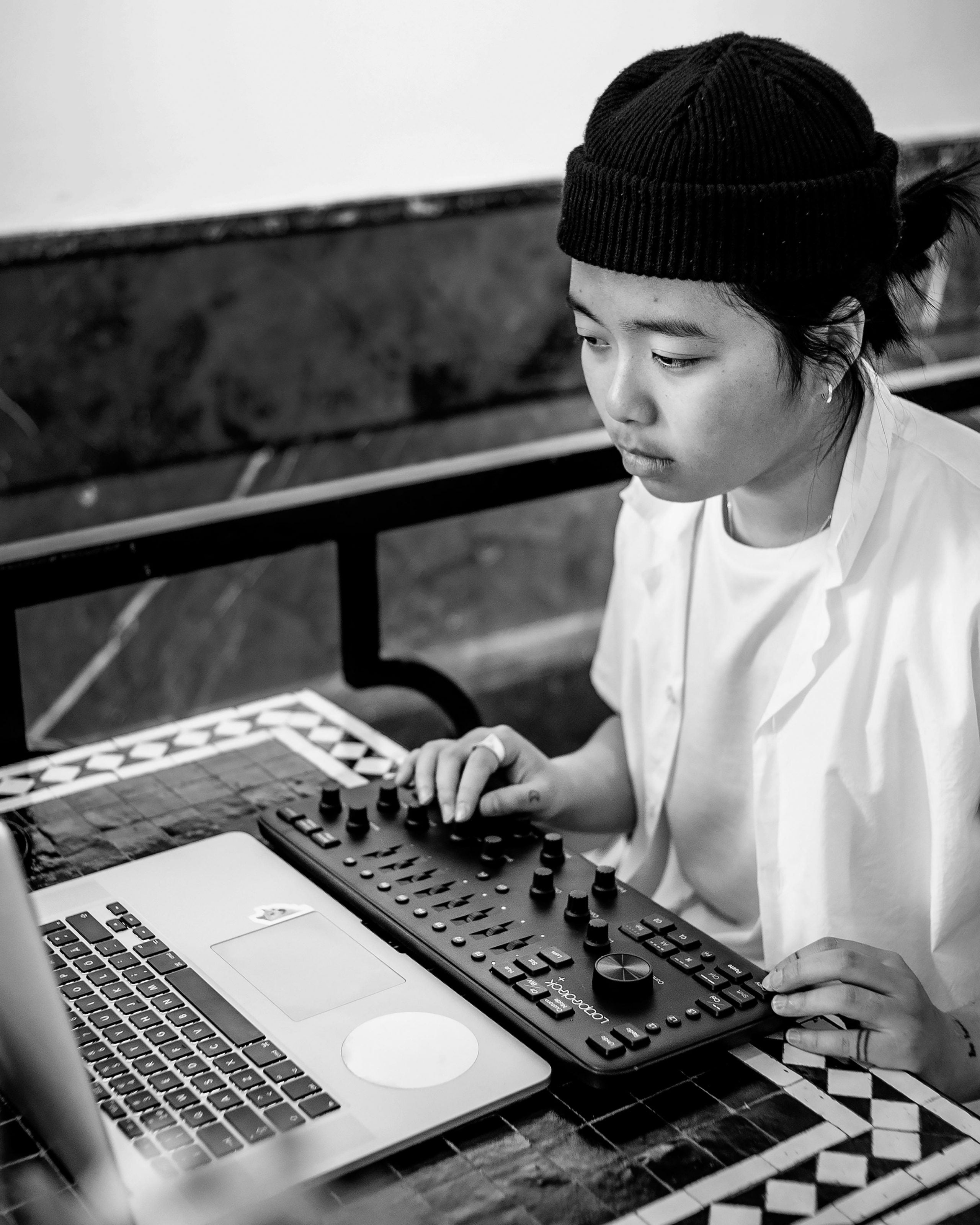 [レンタル] Loupedeck Plus 写真・動画編集コンソール - 2