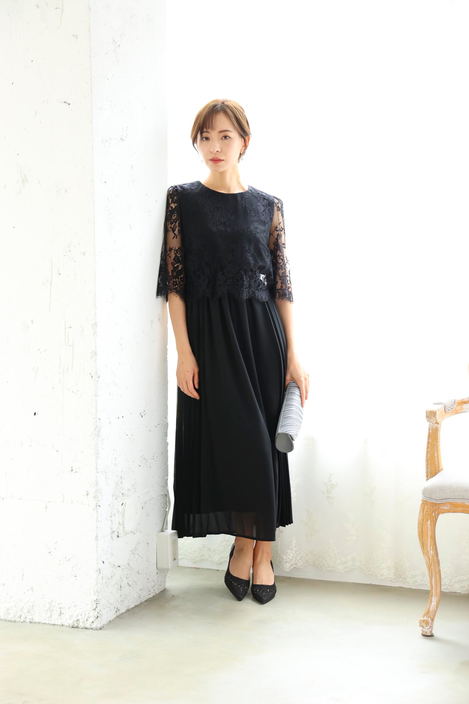 BELINDA DE CAPRIS サイドプリーツ レーススリーブ ワンピースドレス ブラック