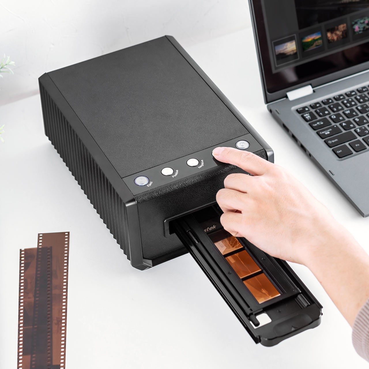 [レンタル] サンワサプライ 400-SCN061 フィルムスキャナ - 8