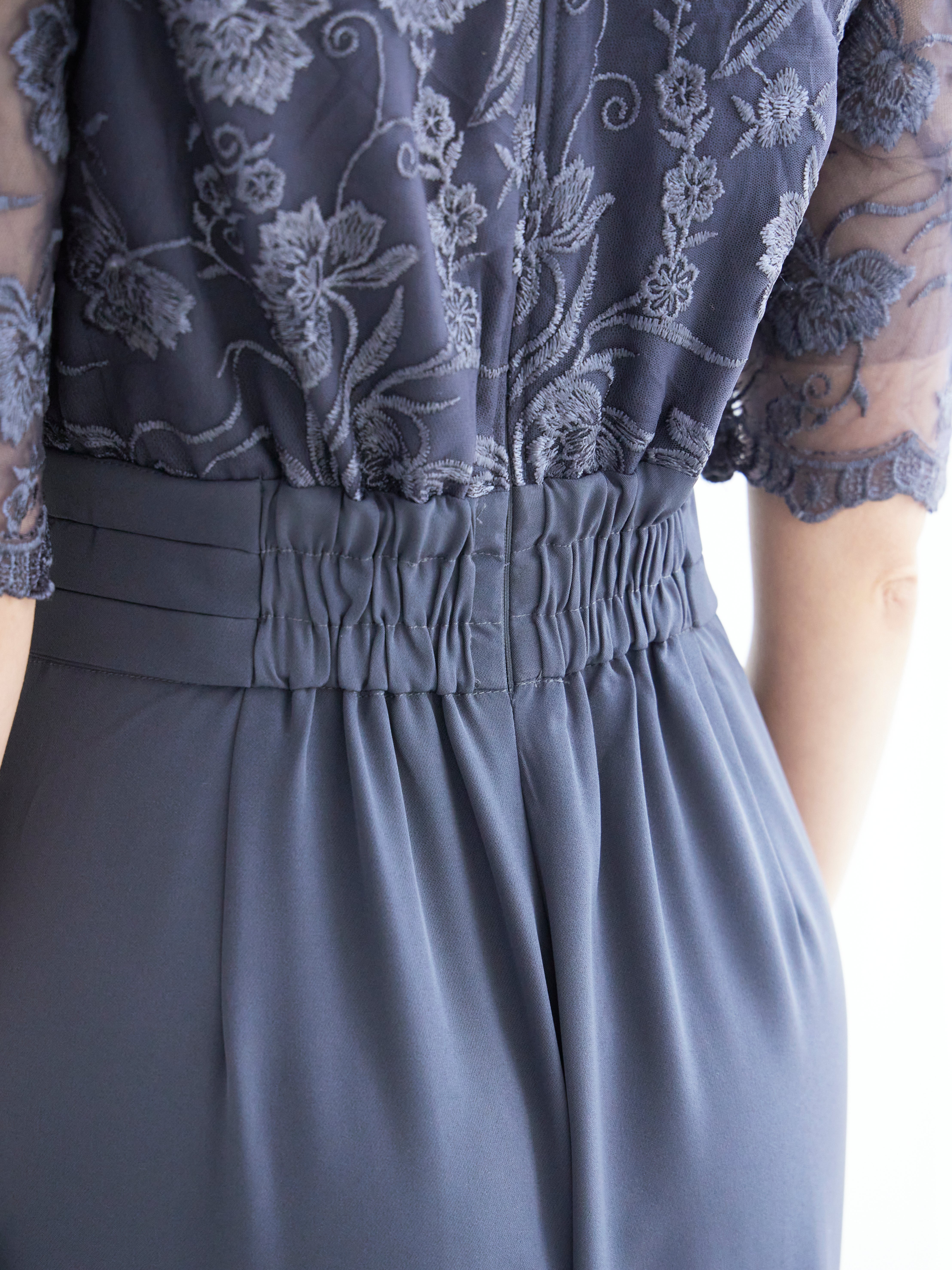 レンタル] BELINDA DE CAPRIS 刺繍レース オールインワン パンツドレス