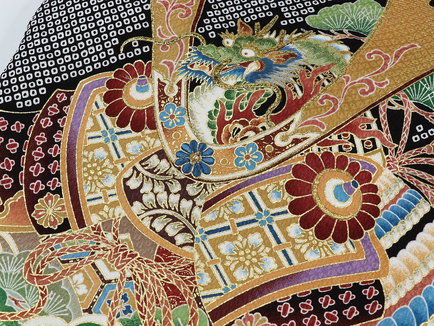 [レンタル] 男の子 お宮参り 産着 レンタル6点フルセット 正絹 兜と束熨斗に矢羽 総疋田柄の黒色の宅配レンタル - 4