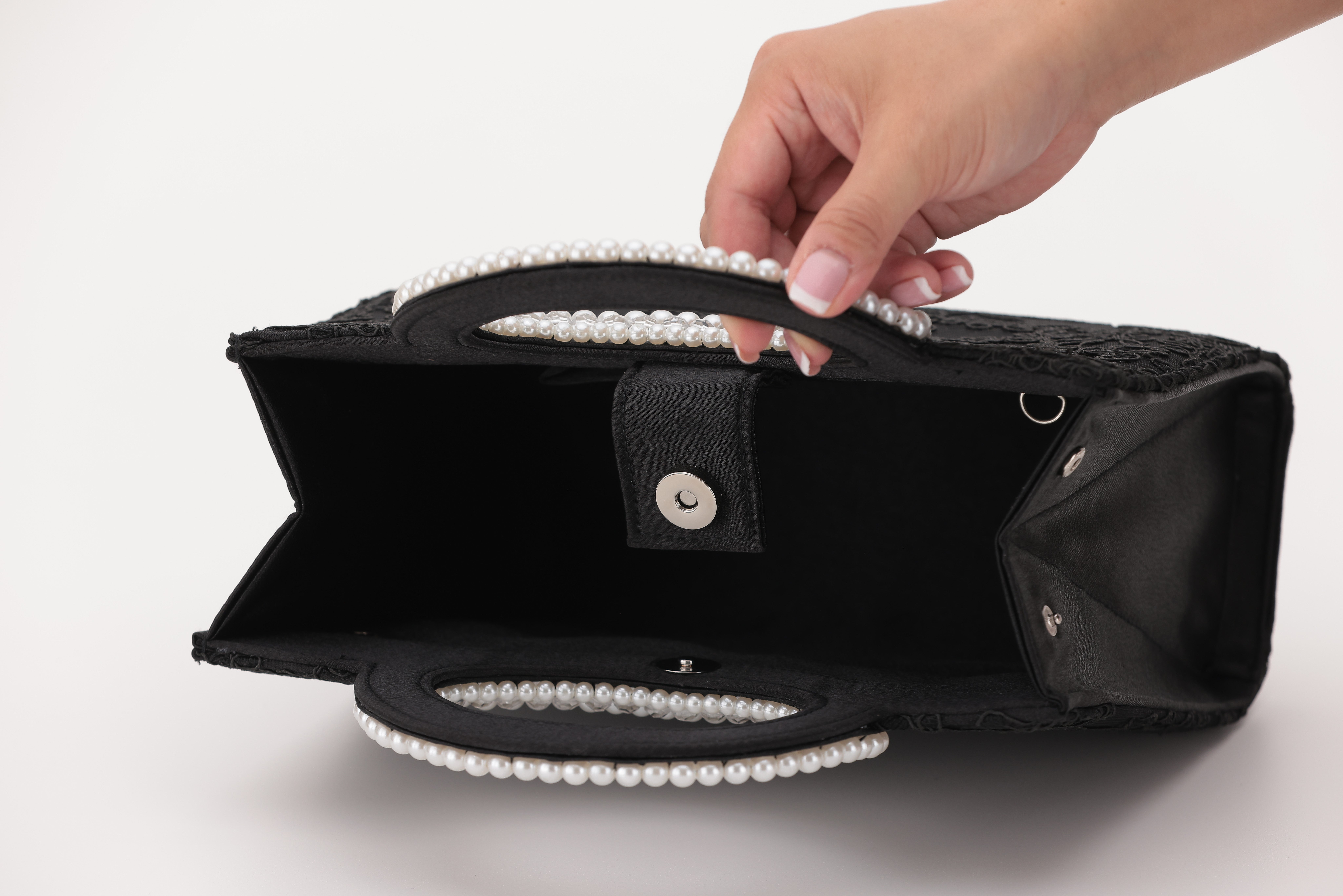 [レンタル] アートマリー ハンドパール刺繍パーティーバッグ ブラックの宅配レンタル - 8