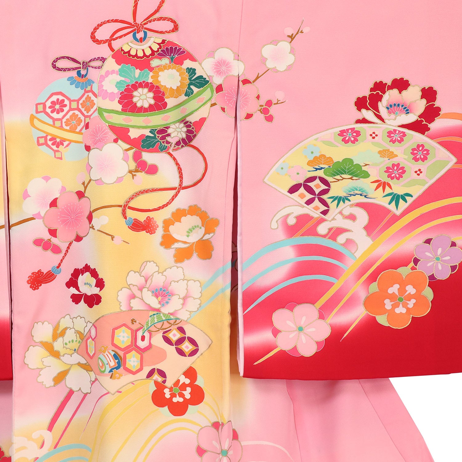 [レンタル] [手描友禅] 女の子 お宮参り 産着 手描友禅 レンタル6点フルセット 正絹 鈴に扇面 古典調の薄ピンク色に赤ぼかしの宅配レンタル - 3