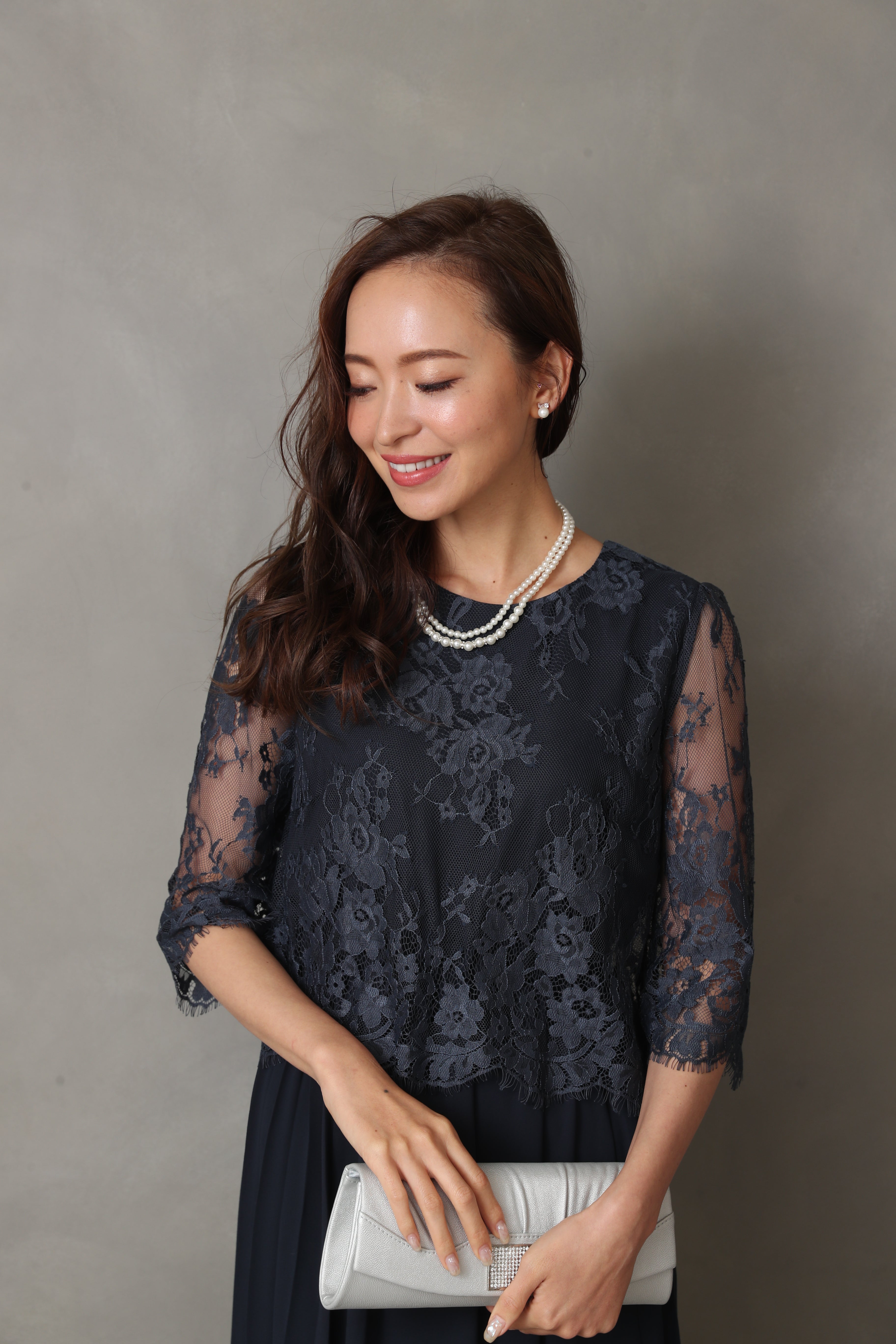 [レンタル] BELINDA DE CAPRIS サイドプリーツ レーススリーブ ワンピースドレス ネイビーの宅配レンタル - 29