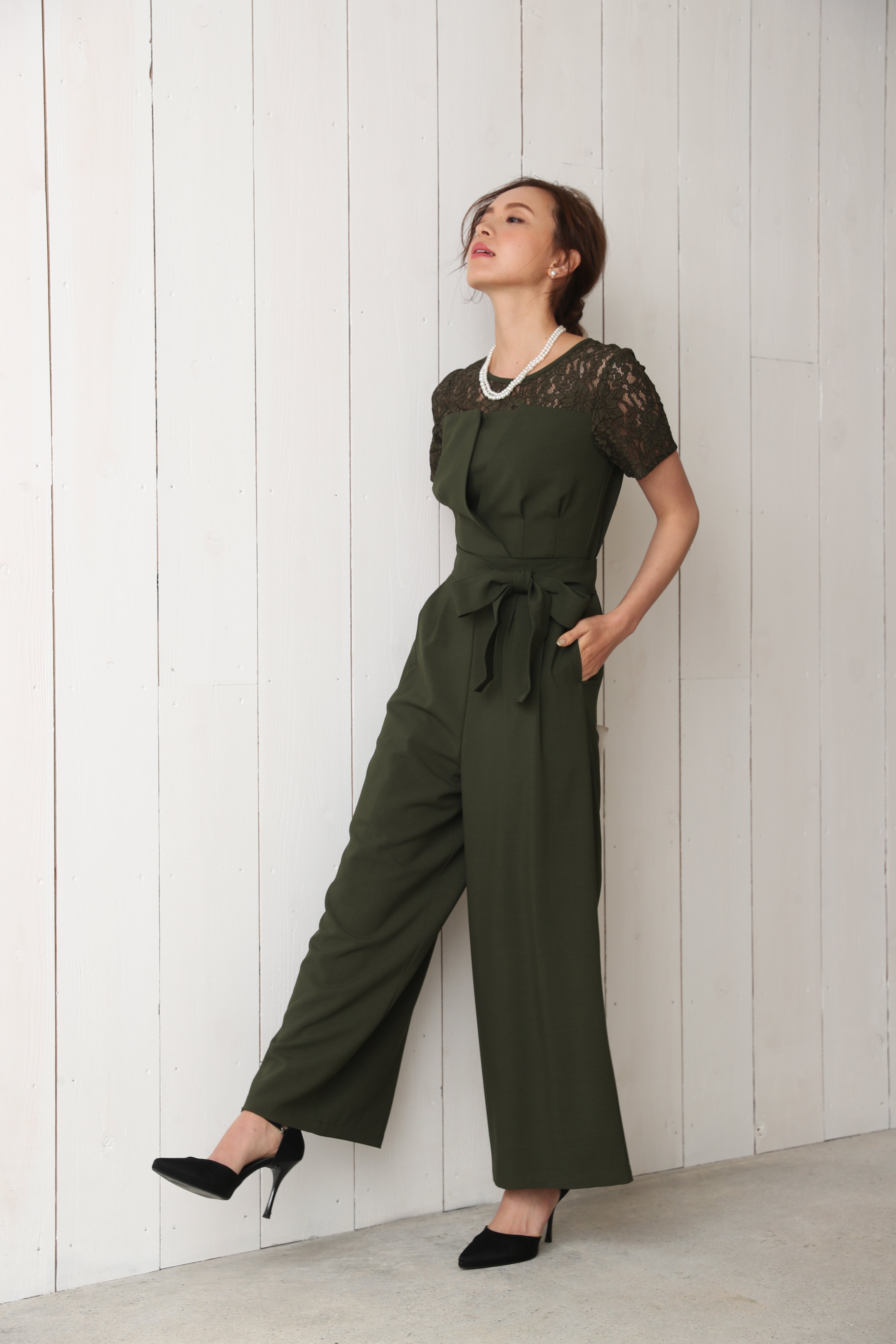 [レンタル] BELINDA DE CAPRIS 袖付きタックテーパード オールインワン パンツドレス カーキの宅配レンタル - 10