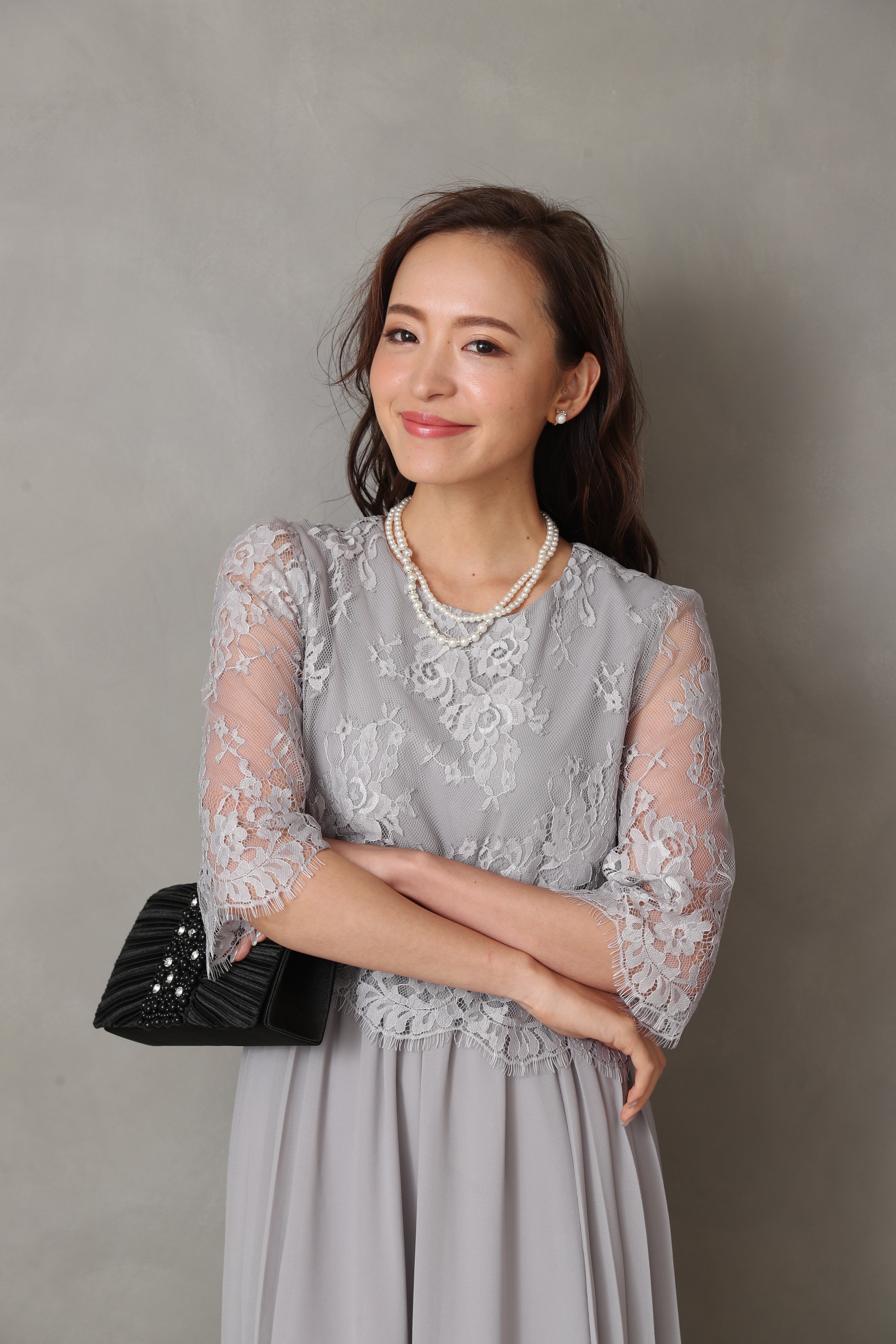 [レンタル] BELINDA DE CAPRIS サイドプリーツ レーススリーブ ワンピースドレス グレーの宅配レンタル - 23